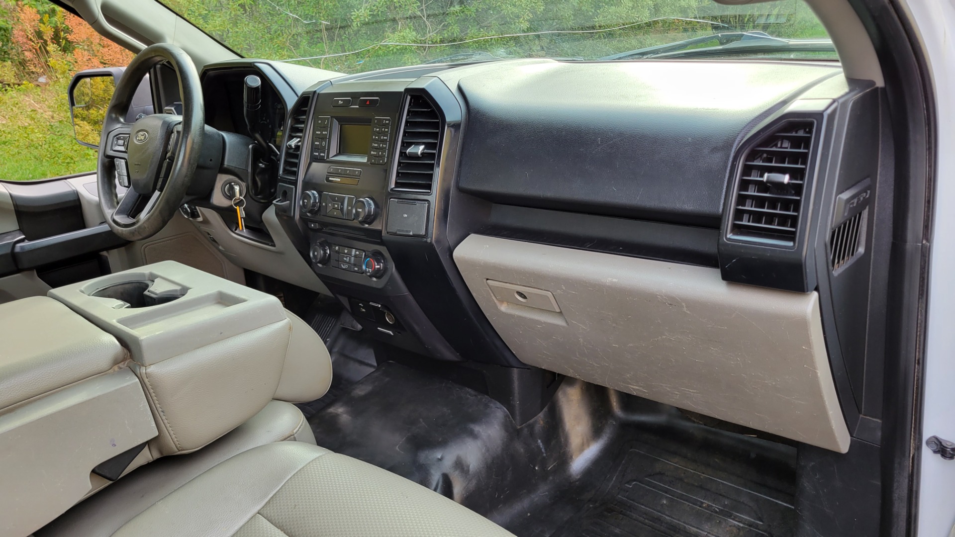 Used 2016 Ford F-150 XL REGULAR CAB 4X2 / 3.5L V6 / 6-SPD AUTO / TOWING / TOOL BOX for sale Sold at Formula Imports in Charlotte NC 28227 34
