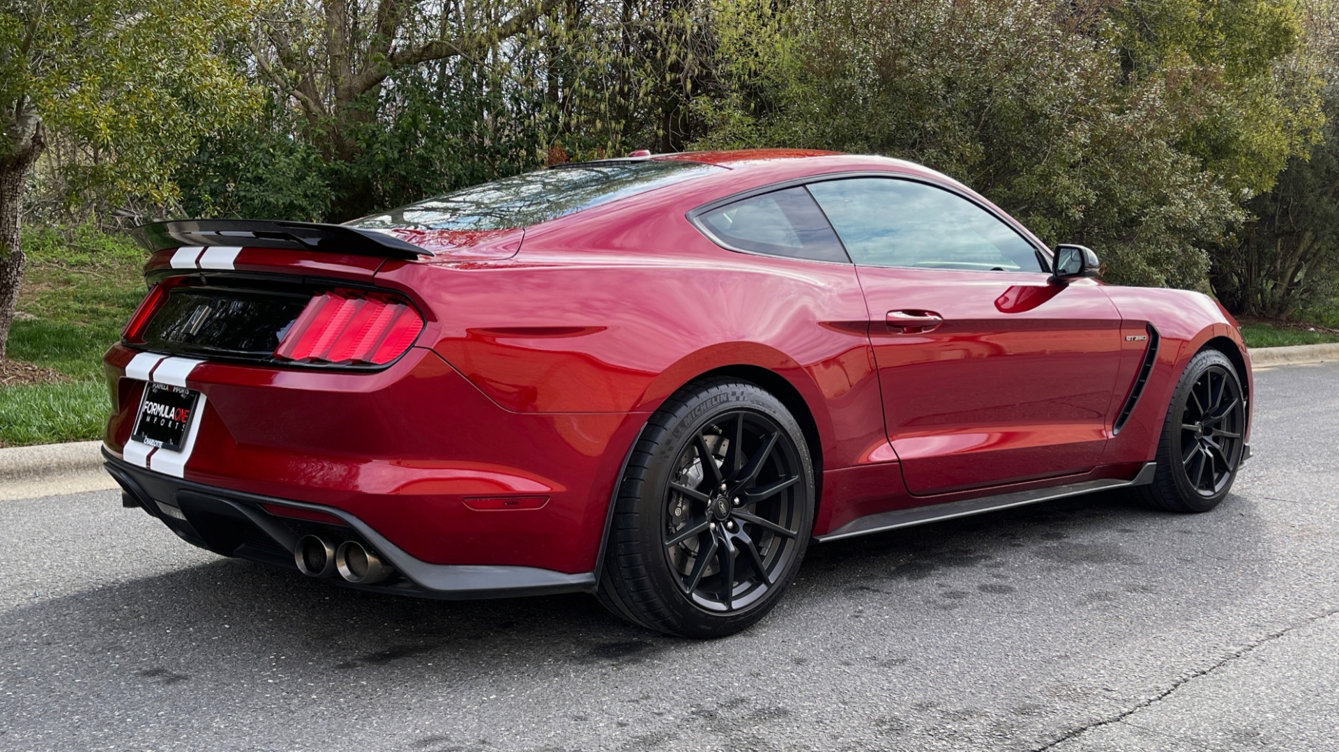 Used 2017 Ford MUSTANG SHELBY GT350 COUPE / 526HP / 6-SPD MAN / NAV / SHAKER SND / REARVIEW for sale Sold at Formula Imports in Charlotte NC 28227 5