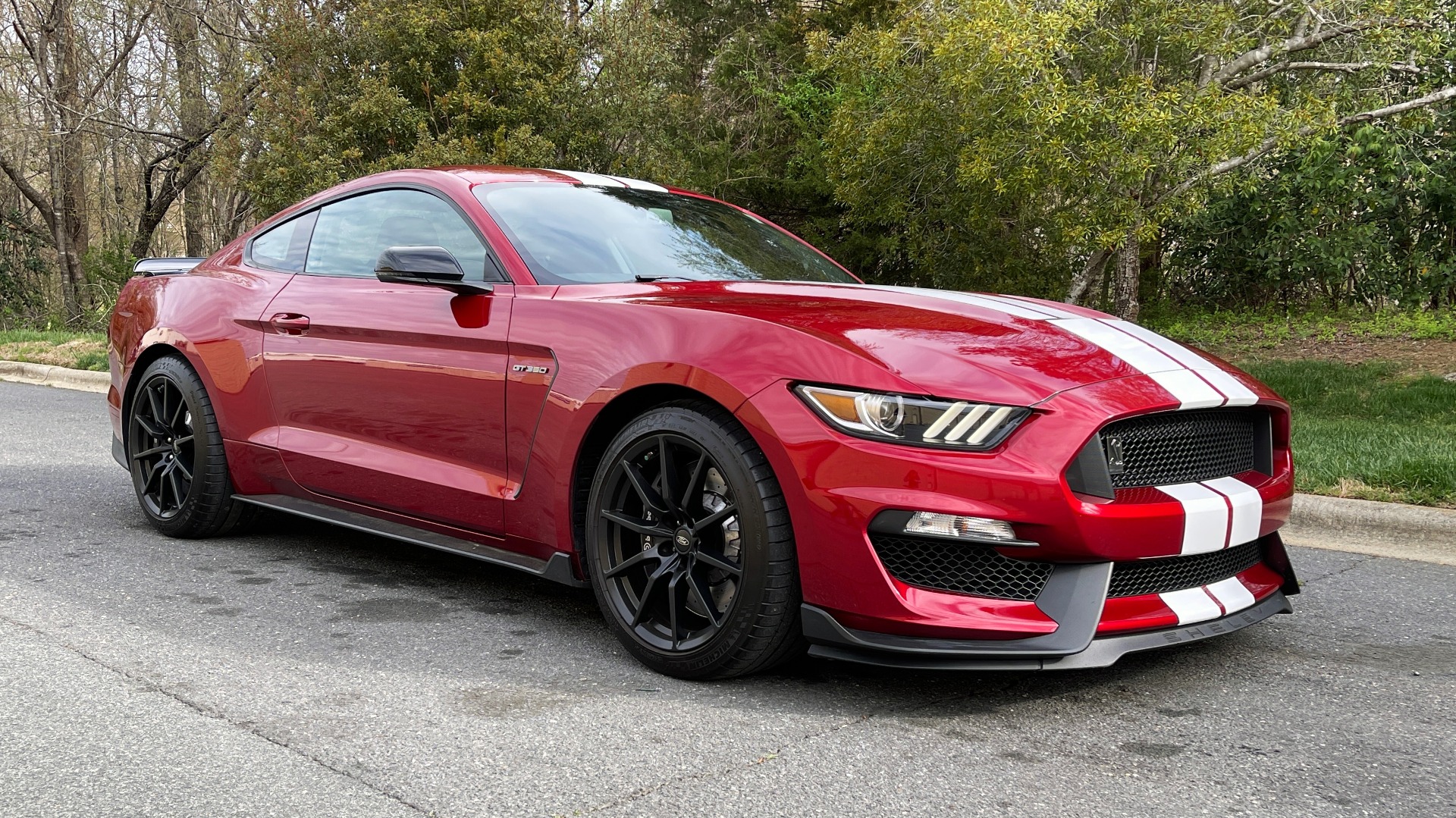 Used 2017 Ford MUSTANG SHELBY GT350 COUPE / 526HP / 6-SPD MAN / NAV / SHAKER SND / REARVIEW for sale Sold at Formula Imports in Charlotte NC 28227 7
