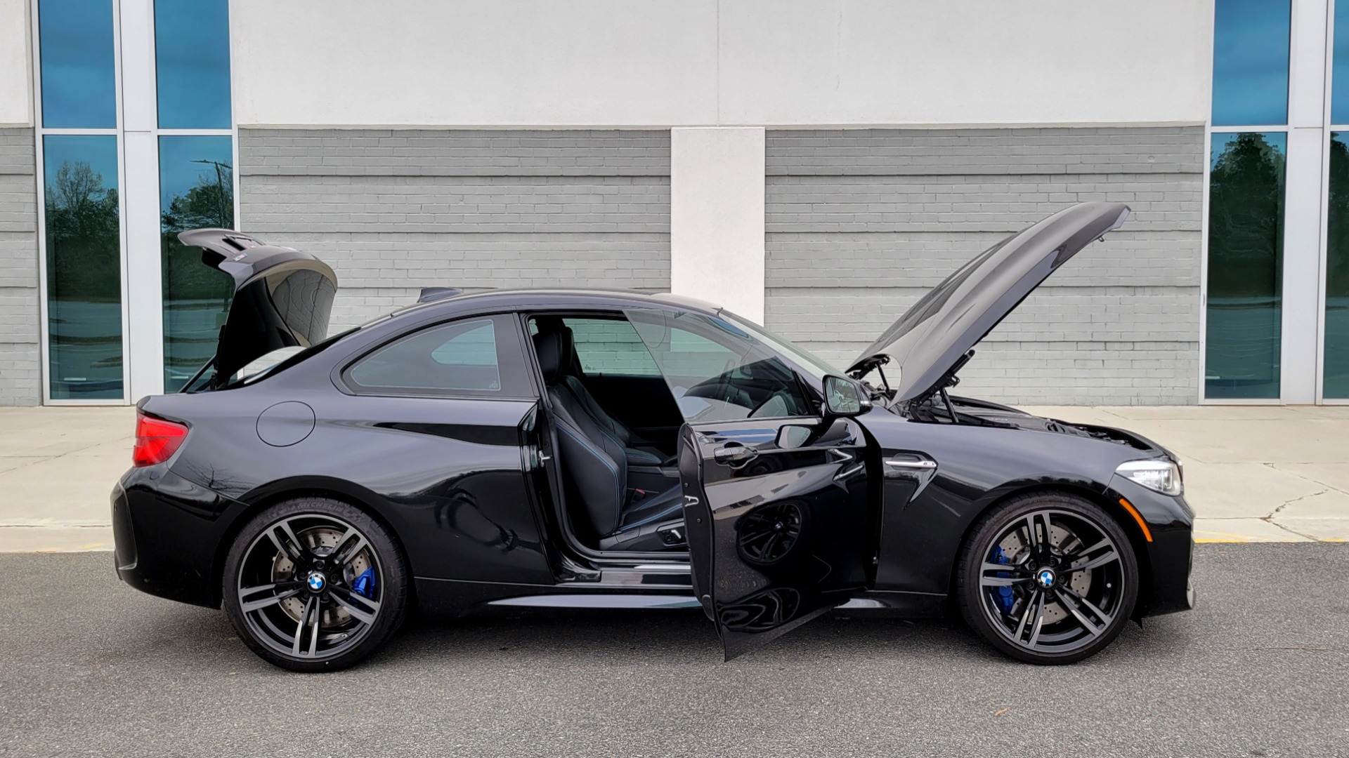 Used 2018 BMW M2 COUPE W/EXECUTIVE PKG / WIFI / H/K SND / PARK ASST / REARVIEW for sale Sold at Formula Imports in Charlotte NC 28227 16