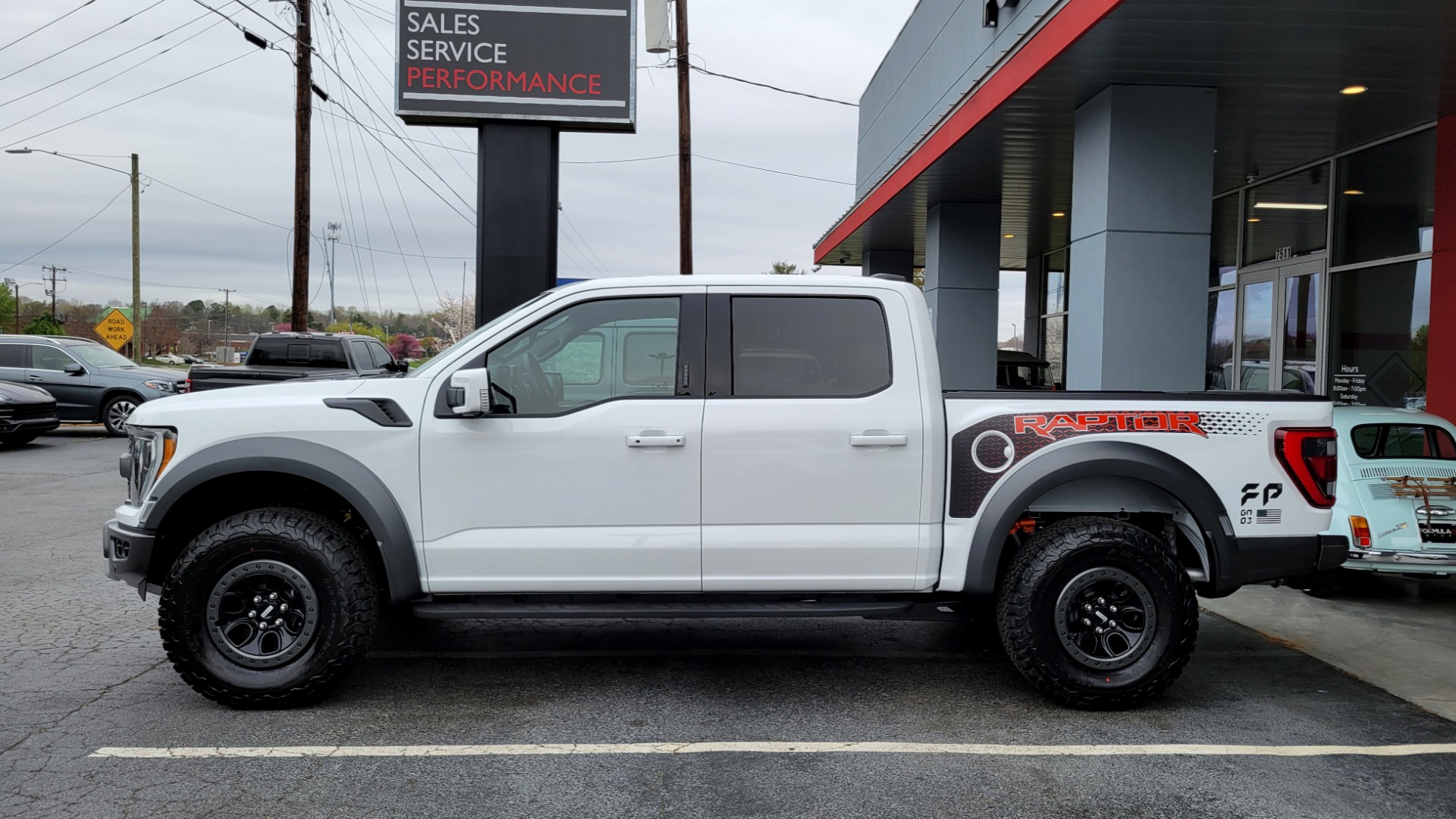 Used 2021 Ford F-150 RAPTOR 4X4 / 3.5L ECOBOOST / B&O SND / SUNROOF / REARVIEW for sale Sold at Formula Imports in Charlotte NC 28227 3