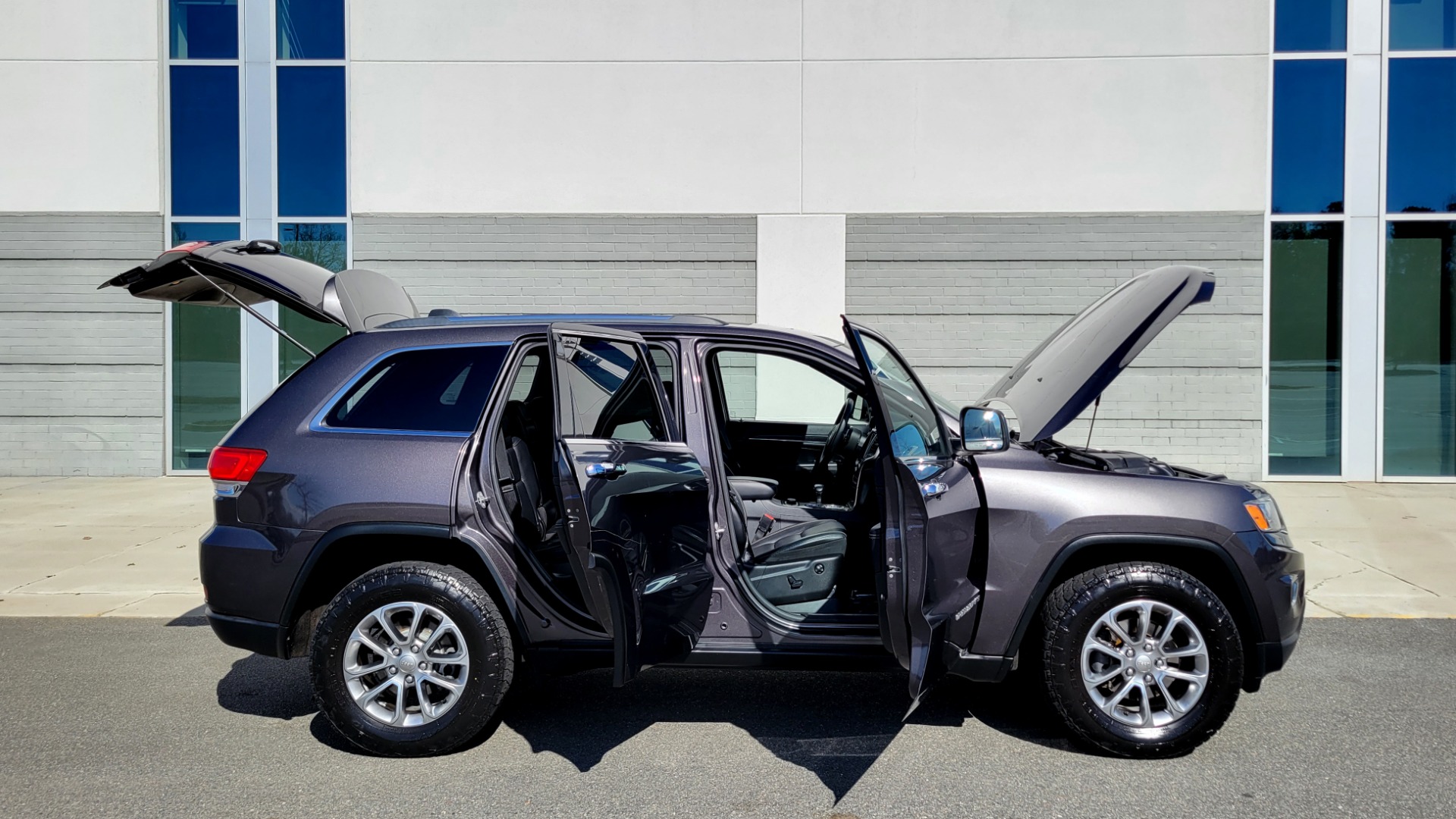 Used 2015 Jeep Grand Cherokee Limited for sale Sold at Formula Imports in Charlotte NC 28227 12