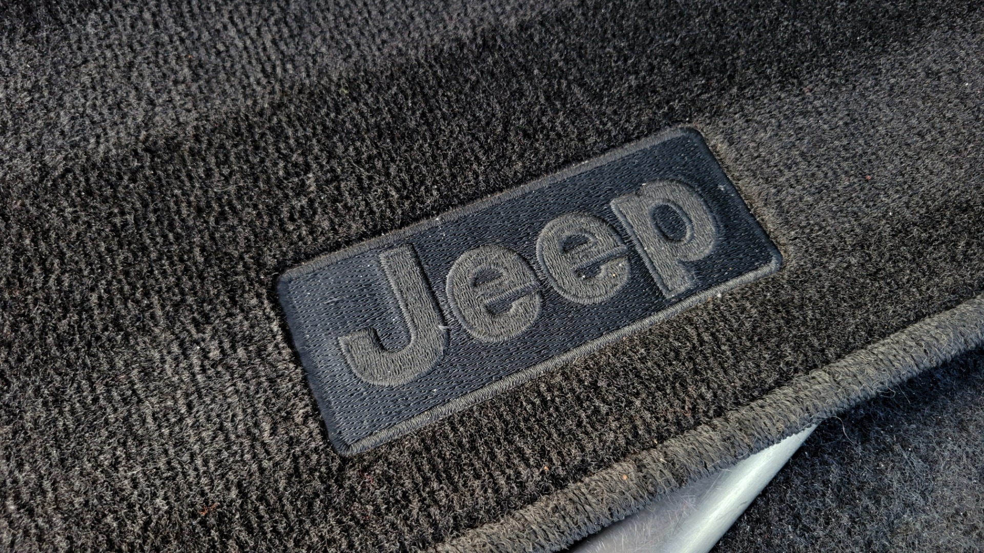 Used 2015 Jeep Grand Cherokee Limited for sale Sold at Formula Imports in Charlotte NC 28227 16