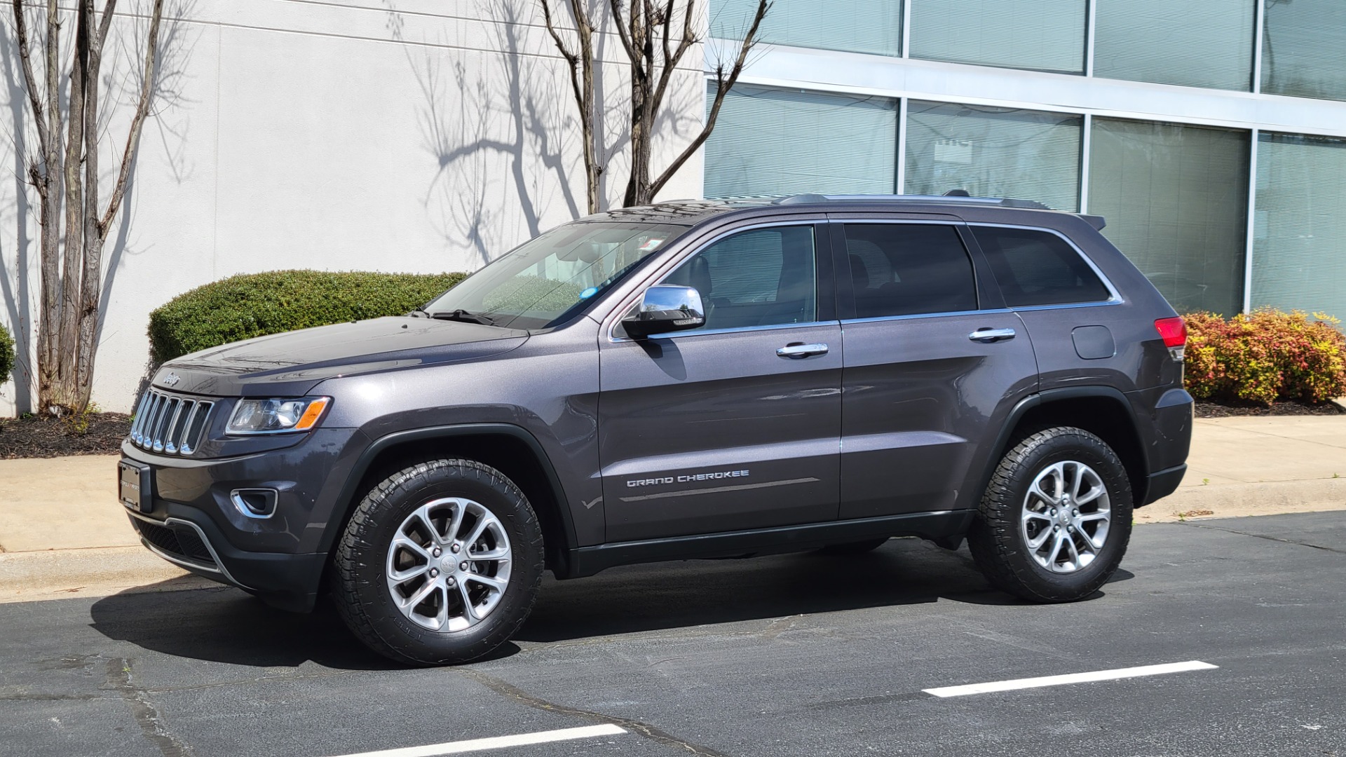 Used 2015 Jeep Grand Cherokee Limited for sale Sold at Formula Imports in Charlotte NC 28227 2