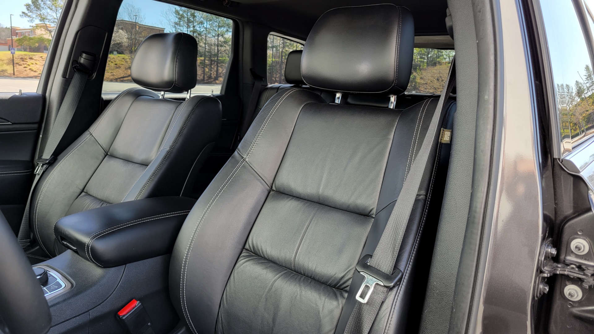 Used 2015 Jeep Grand Cherokee Limited for sale Sold at Formula Imports in Charlotte NC 28227 35