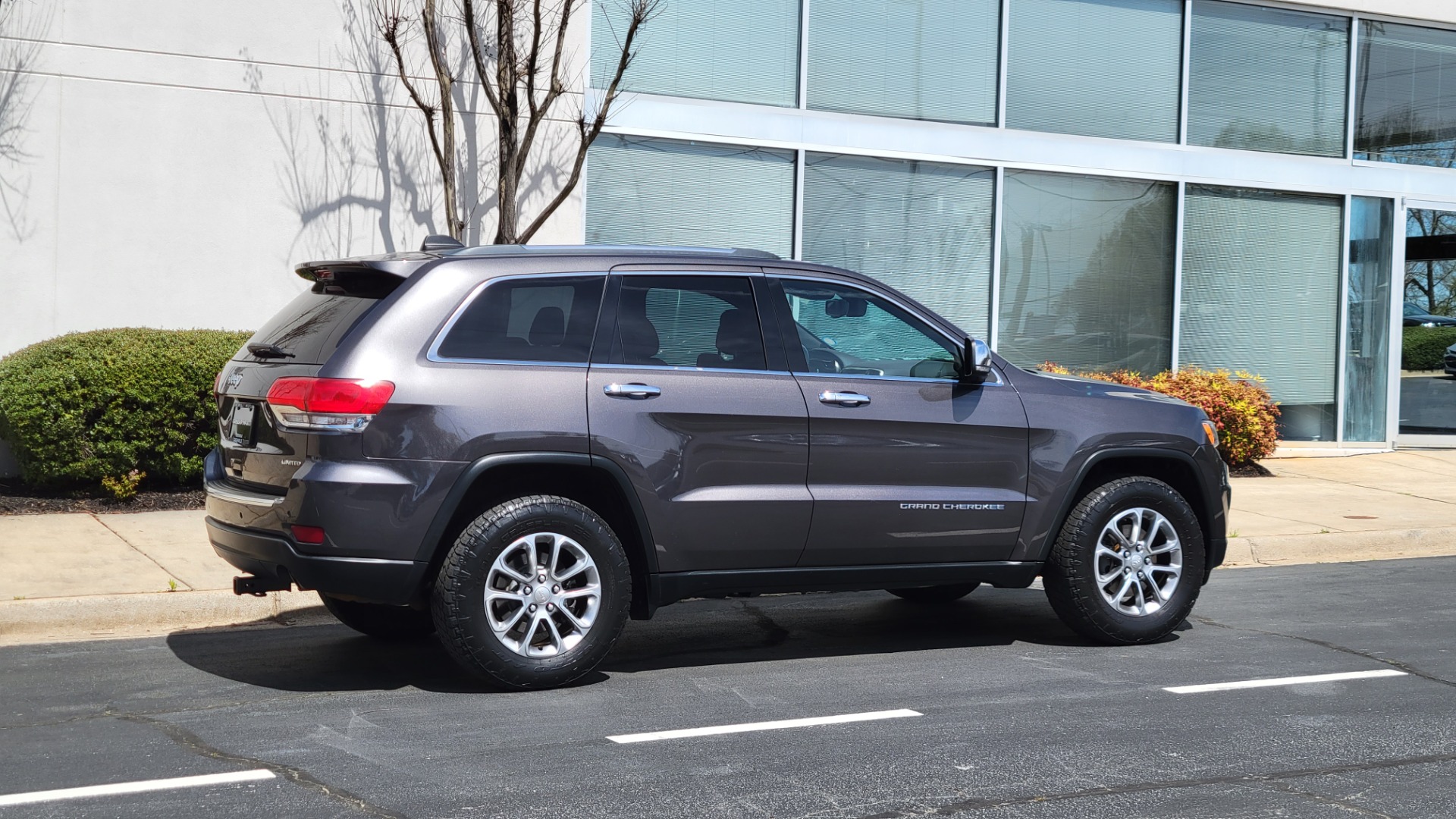 Used 2015 Jeep Grand Cherokee Limited for sale Sold at Formula Imports in Charlotte NC 28227 6