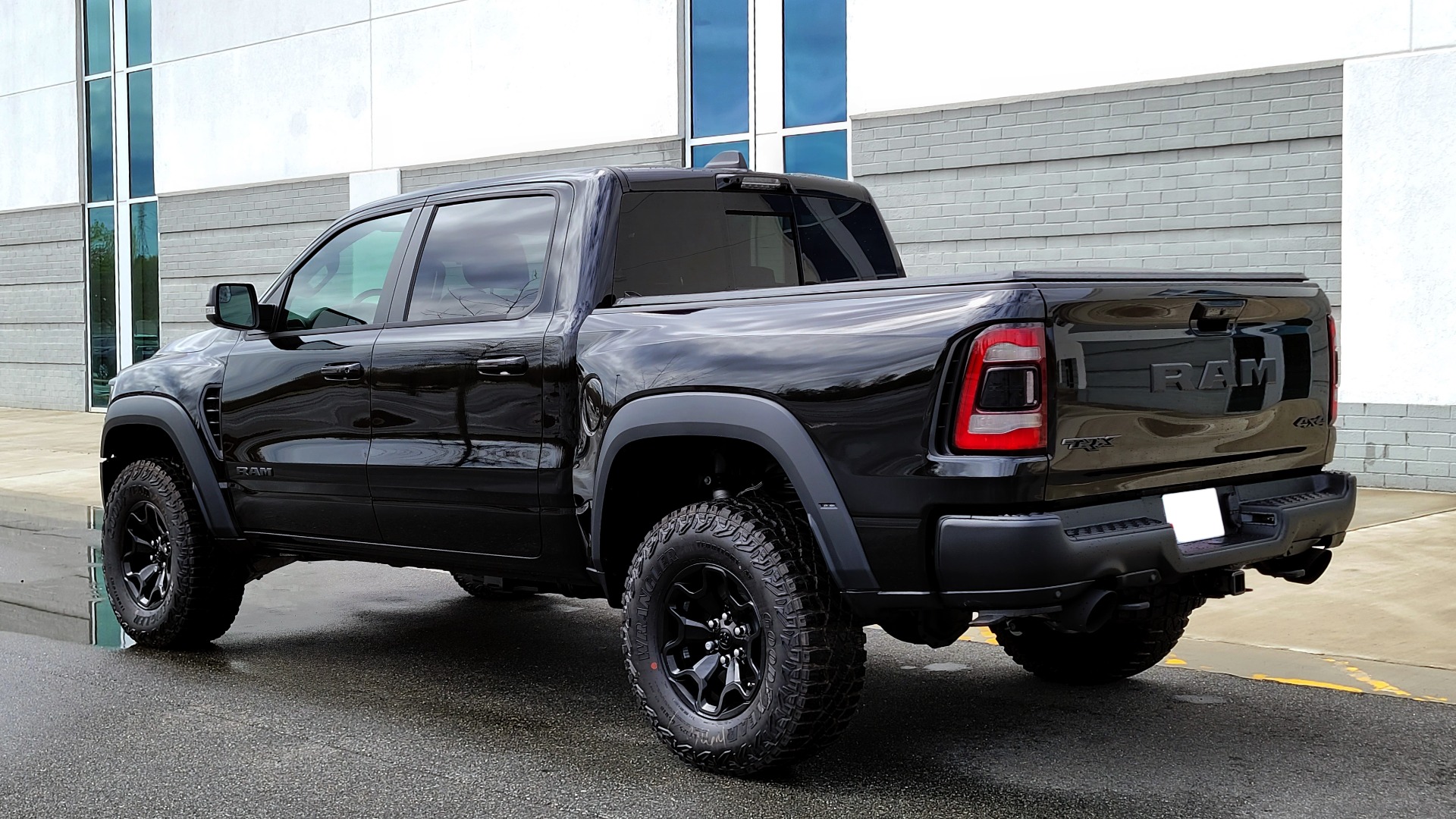 Used 2022 Ram 1500 TRX 6.2L SUPERCHARGED 702HP CREWCAB / LEVEL 2 / NAV / REARVIEW for sale Sold at Formula Imports in Charlotte NC 28227 4