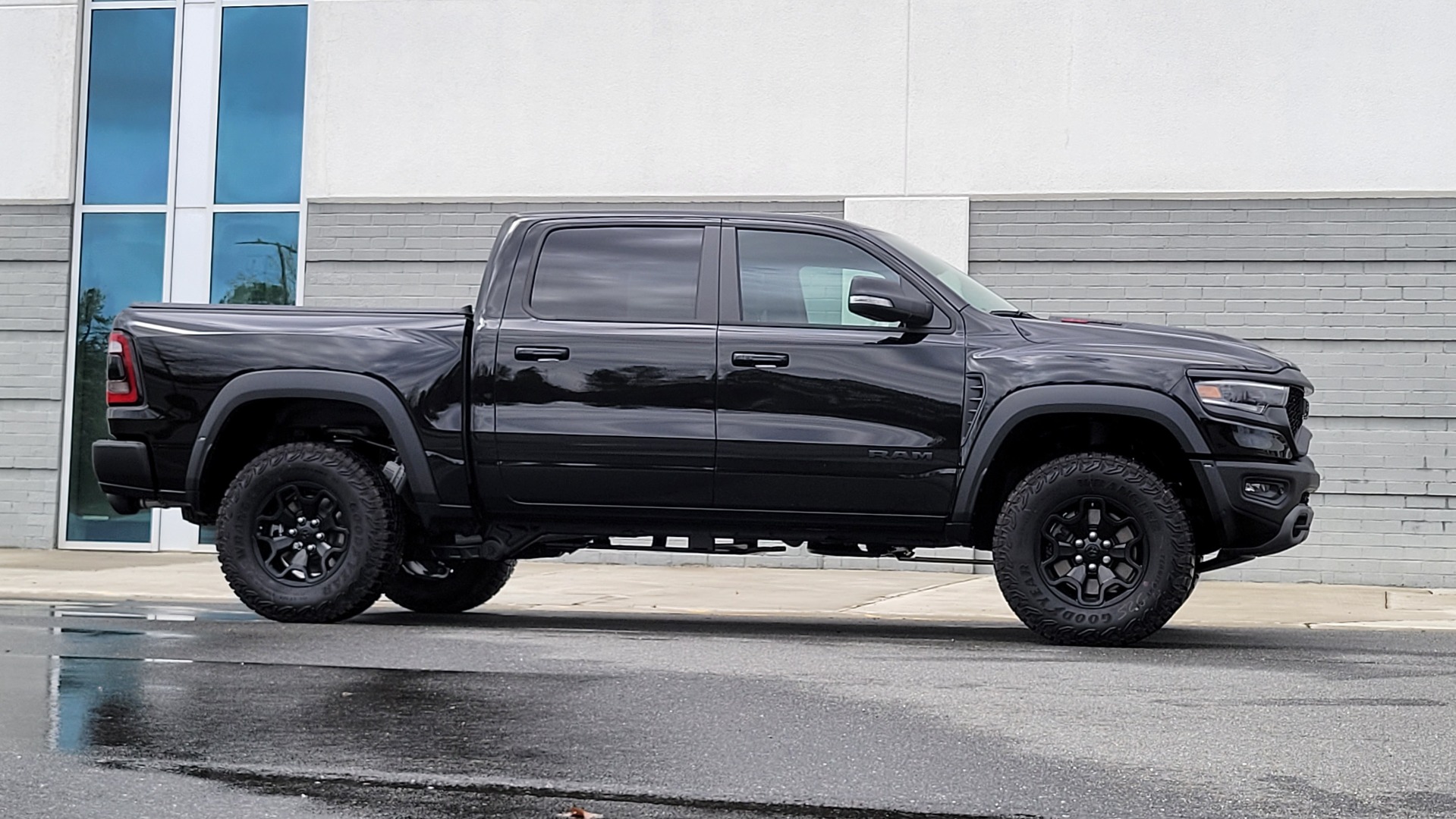 Used 2022 Ram 1500 TRX 6.2L SUPERCHARGED 702HP CREWCAB / LEVEL 2 / NAV / REARVIEW for sale Sold at Formula Imports in Charlotte NC 28227 7
