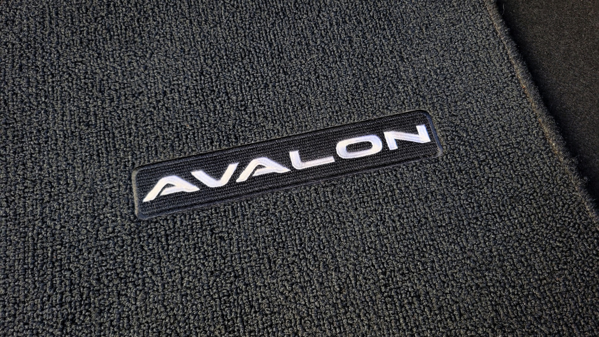 Used 2021 Toyota AVALON HYBRID LIMITED 2.5L SEDAN / NAV / SUNROOF / JBL SND / REARVIEW for sale Sold at Formula Imports in Charlotte NC 28227 18