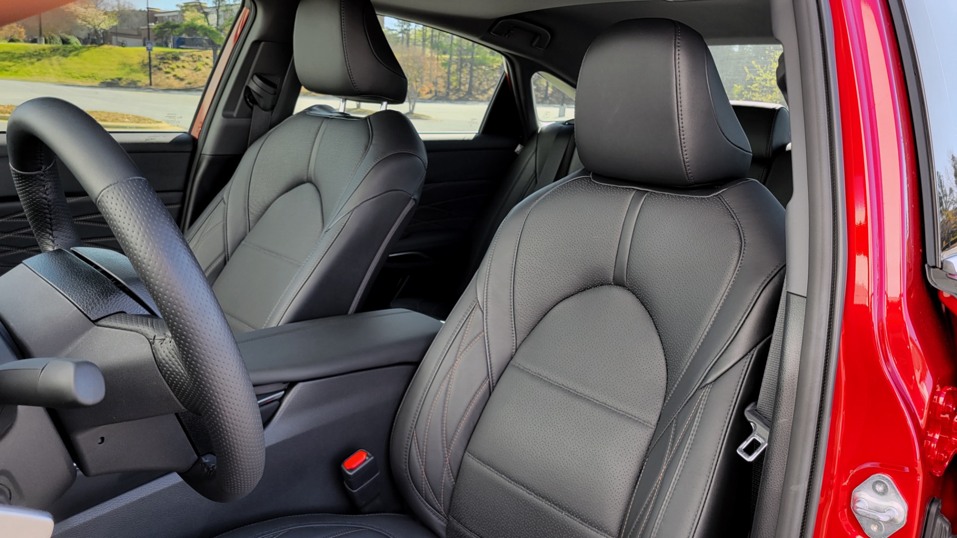 Used 2021 Toyota AVALON HYBRID LIMITED 2.5L SEDAN / NAV / SUNROOF / JBL SND / REARVIEW for sale Sold at Formula Imports in Charlotte NC 28227 32