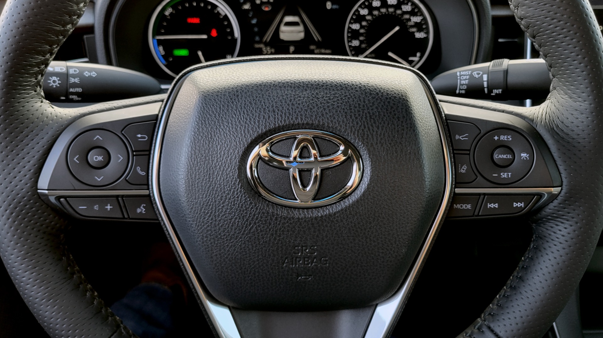 Used 2021 Toyota AVALON HYBRID LIMITED 2.5L SEDAN / NAV / SUNROOF / JBL SND / REARVIEW for sale $43,900 at Formula Imports in Charlotte NC 28227 36