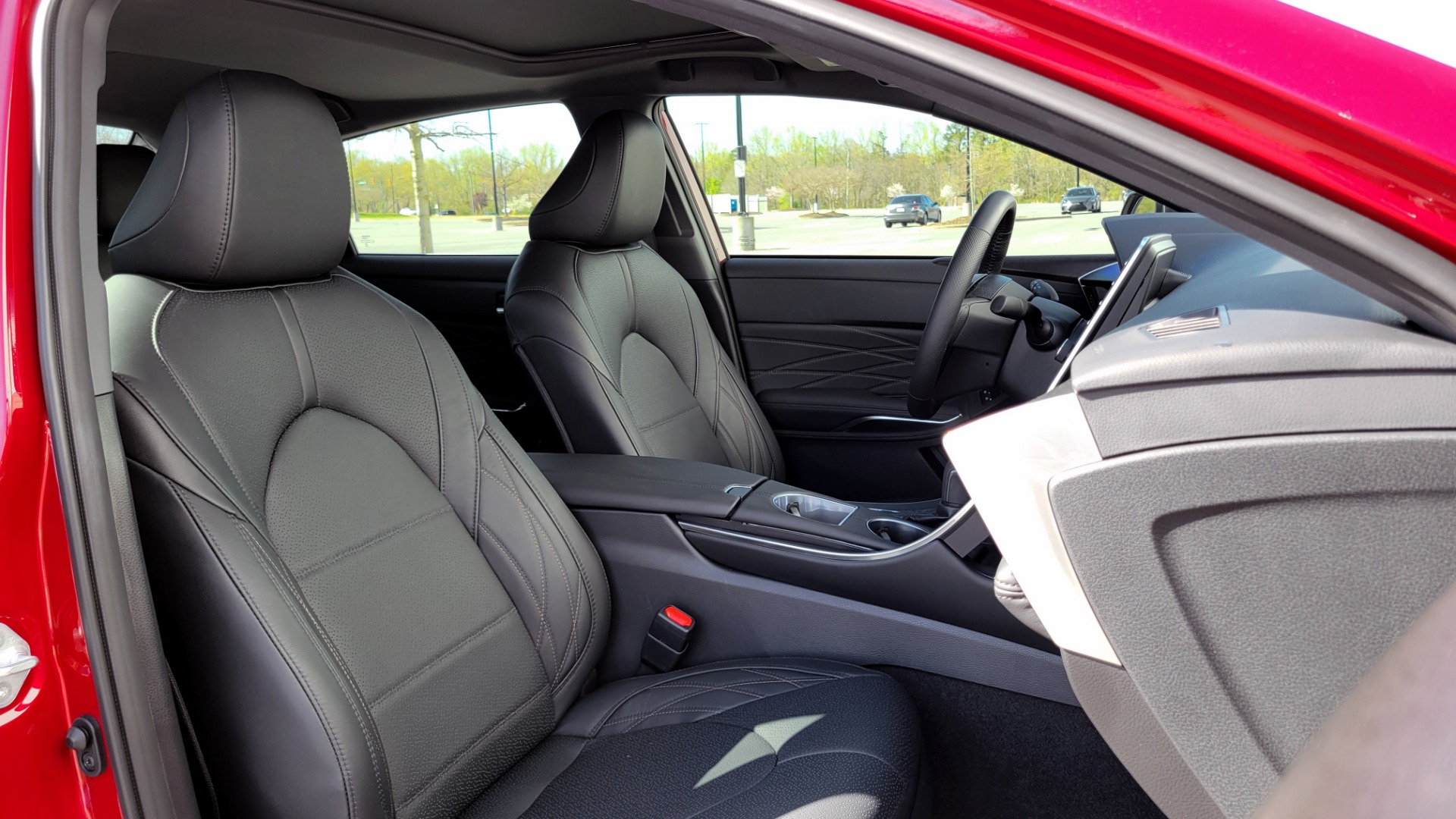 Used 2021 Toyota AVALON HYBRID LIMITED 2.5L SEDAN / NAV / SUNROOF / JBL SND / REARVIEW for sale $43,900 at Formula Imports in Charlotte NC 28227 62