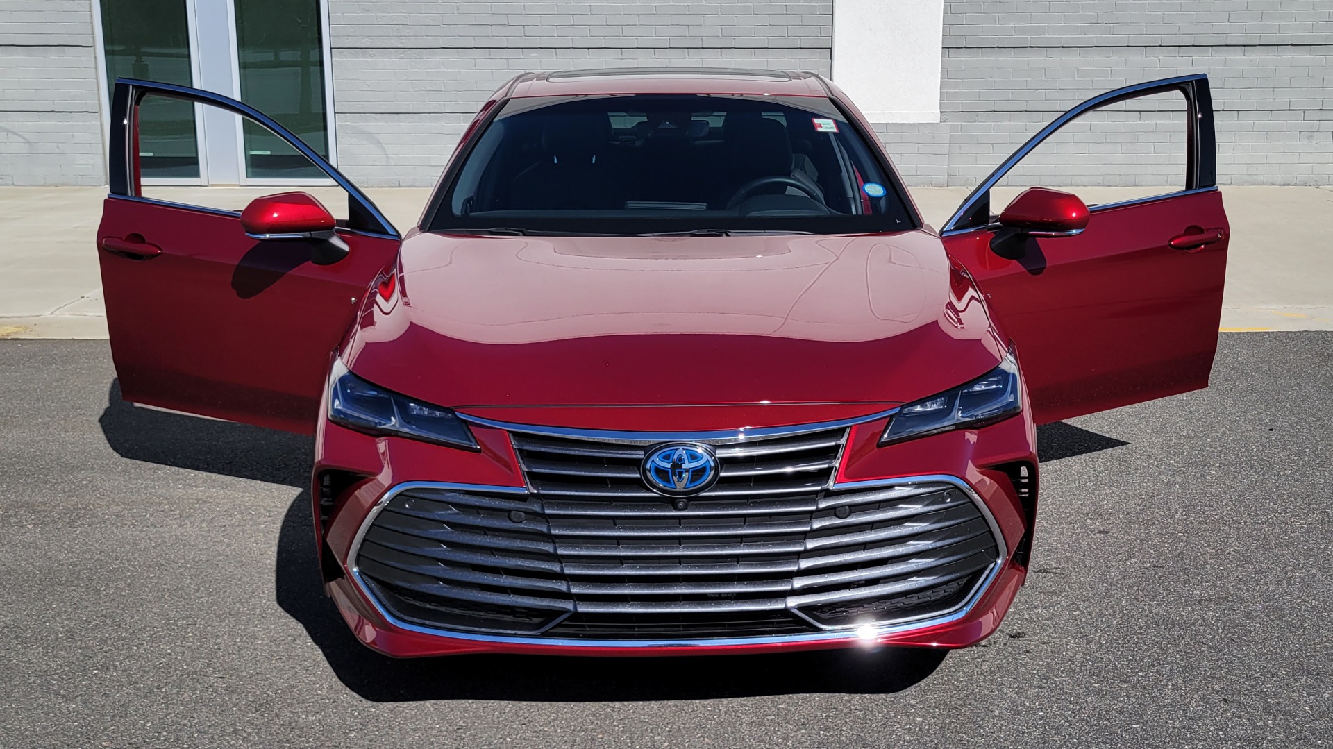 Used 2021 Toyota AVALON HYBRID LIMITED 2.5L SEDAN / NAV / SUNROOF / JBL SND / REARVIEW for sale Sold at Formula Imports in Charlotte NC 28227 8