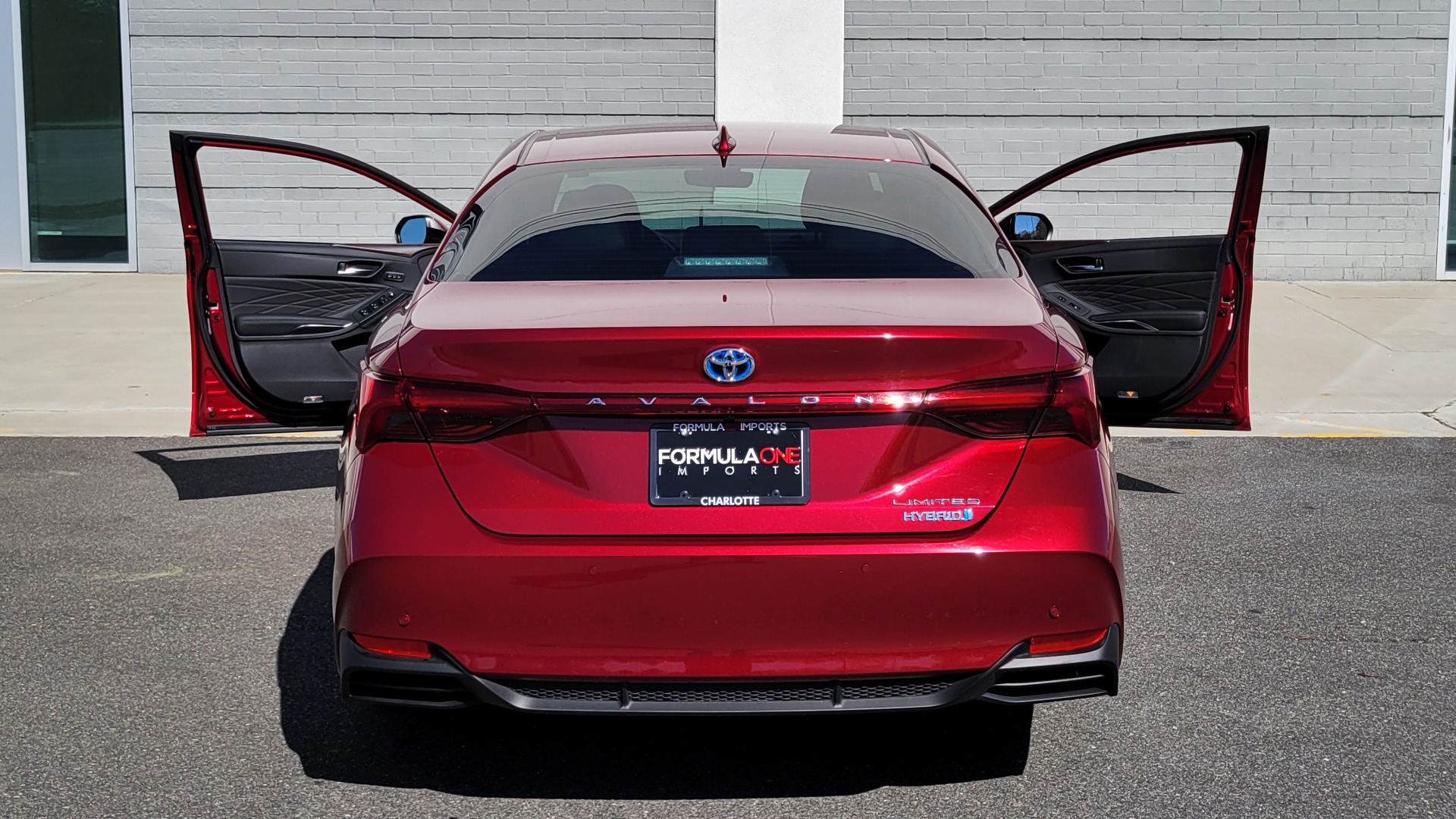 Used 2021 Toyota AVALON HYBRID LIMITED 2.5L SEDAN / NAV / SUNROOF / JBL SND / REARVIEW for sale Sold at Formula Imports in Charlotte NC 28227 9