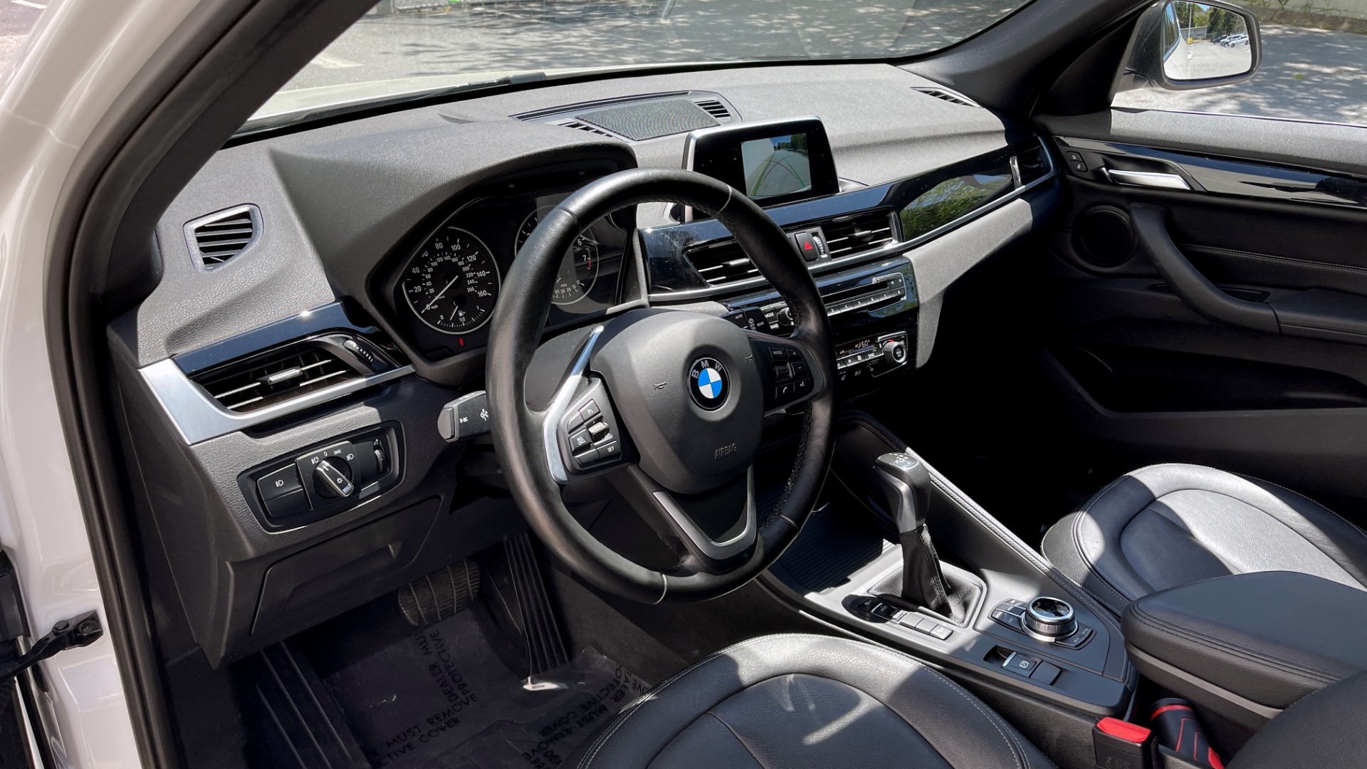Used 2018 BMW X1 xDrive28i / DAKOTA LEATHER INTERIOR / HEATED STEERING / HEATED SEATS / NAVI for sale $24,999 at Formula Imports in Charlotte NC 28227 12