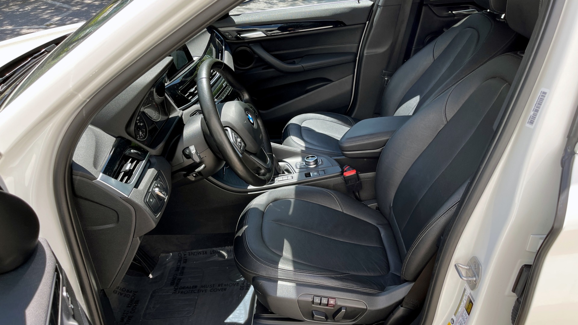 Used 2018 BMW X1 xDrive28i / DAKOTA LEATHER INTERIOR / HEATED STEERING / HEATED SEATS / NAVI for sale $24,999 at Formula Imports in Charlotte NC 28227 13
