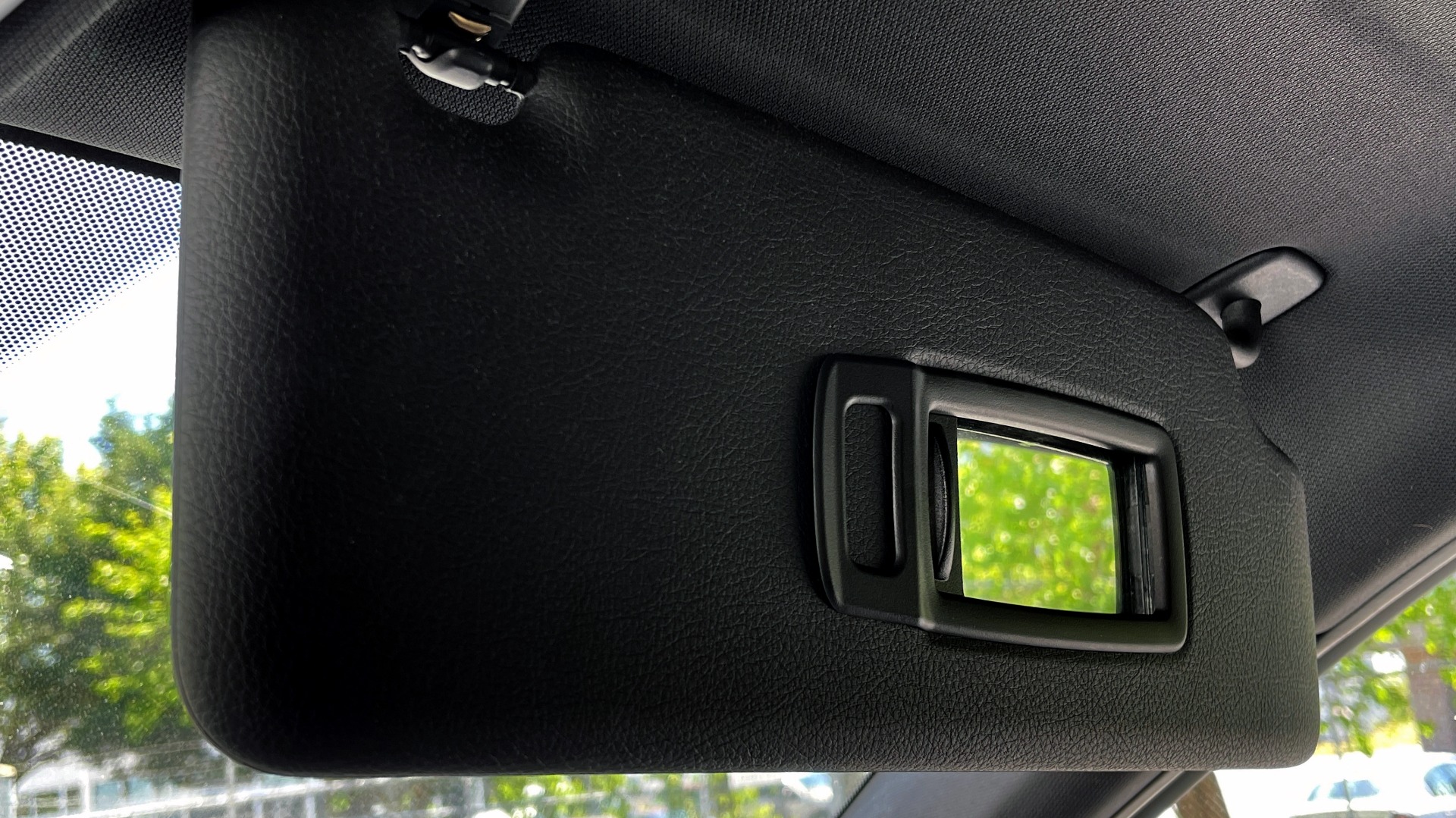 Used 2018 BMW X1 xDrive28i / DAKOTA LEATHER INTERIOR / HEATED STEERING / HEATED SEATS / NAVI for sale $24,999 at Formula Imports in Charlotte NC 28227 31