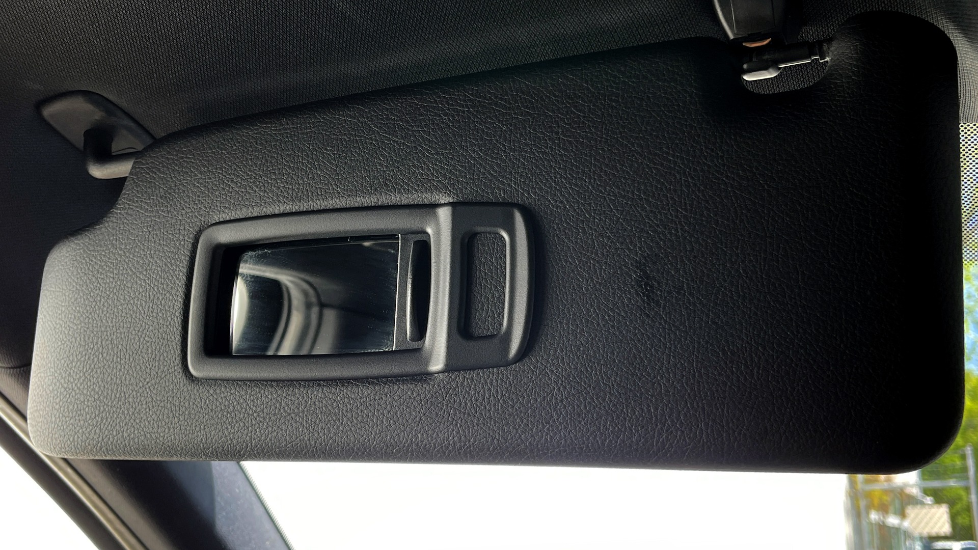 Used 2018 BMW X1 xDrive28i / DAKOTA LEATHER INTERIOR / HEATED STEERING / HEATED SEATS / NAVI for sale $24,999 at Formula Imports in Charlotte NC 28227 32