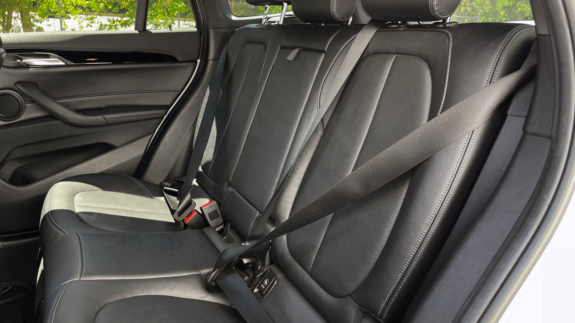 Used 2018 BMW X1 xDrive28i / DAKOTA LEATHER INTERIOR / HEATED STEERING / HEATED SEATS / NAVI for sale $24,999 at Formula Imports in Charlotte NC 28227 37