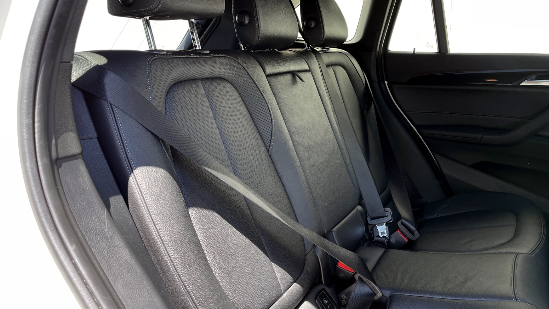 Used 2018 BMW X1 xDrive28i / DAKOTA LEATHER INTERIOR / HEATED STEERING / HEATED SEATS / NAVI for sale $24,999 at Formula Imports in Charlotte NC 28227 43