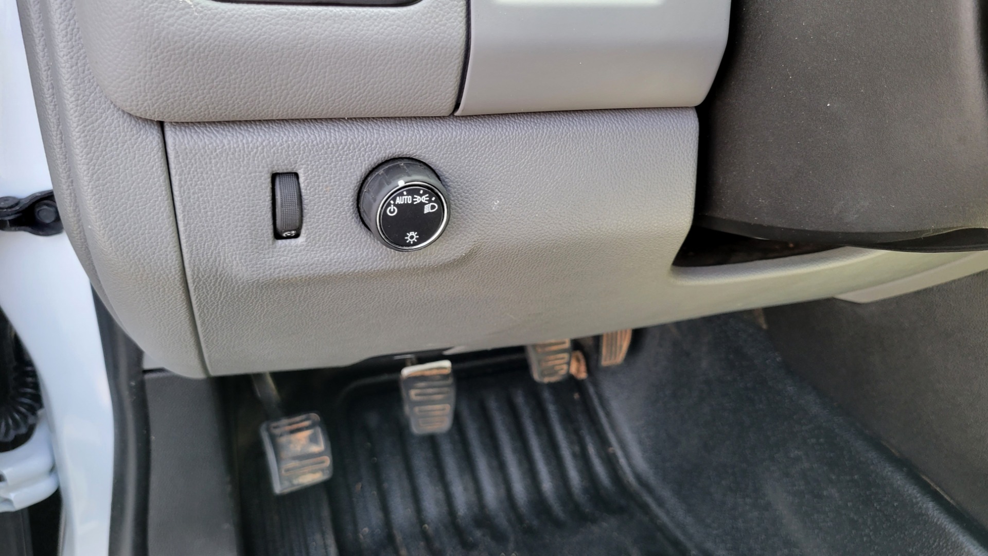 Used 2015 GMC Canyon 2WD SL for sale Sold at Formula Imports in Charlotte NC 28227 33
