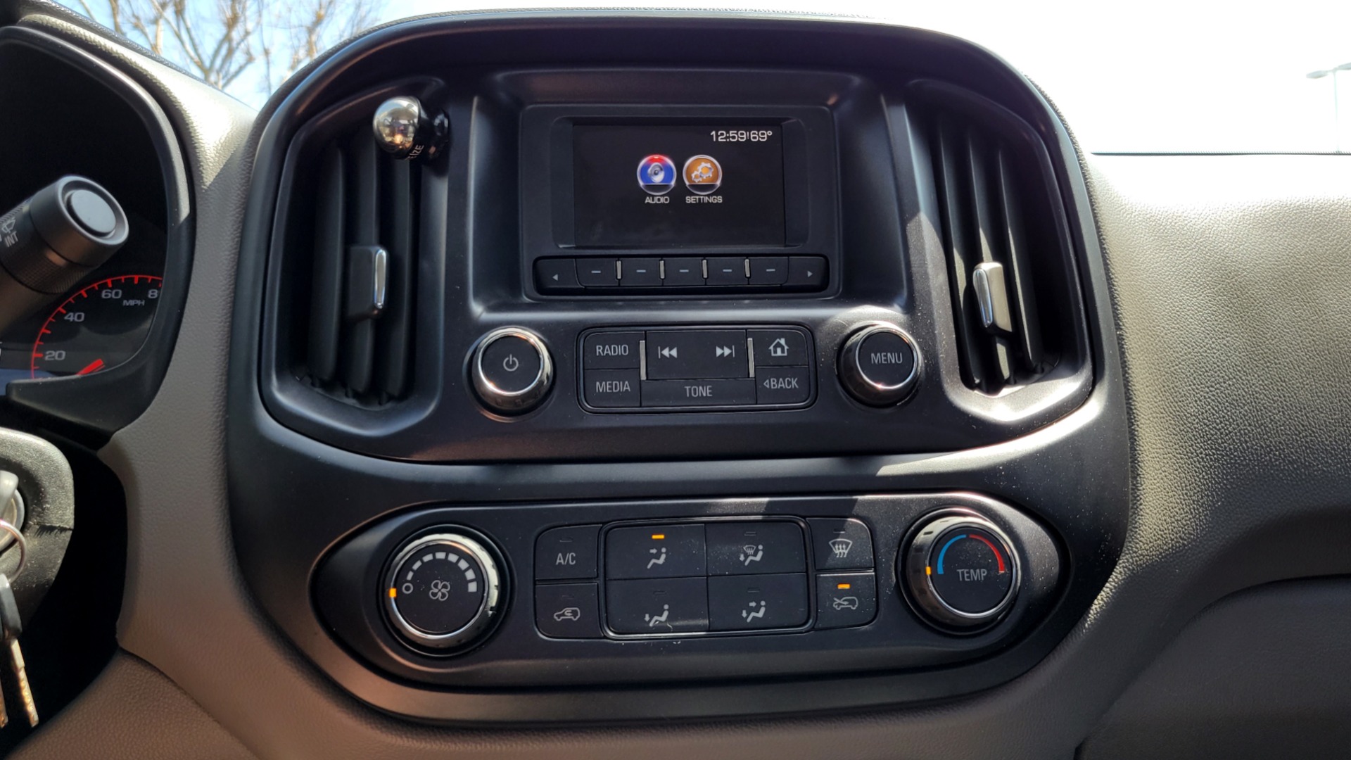 Used 2015 GMC Canyon 2WD SL for sale Sold at Formula Imports in Charlotte NC 28227 43