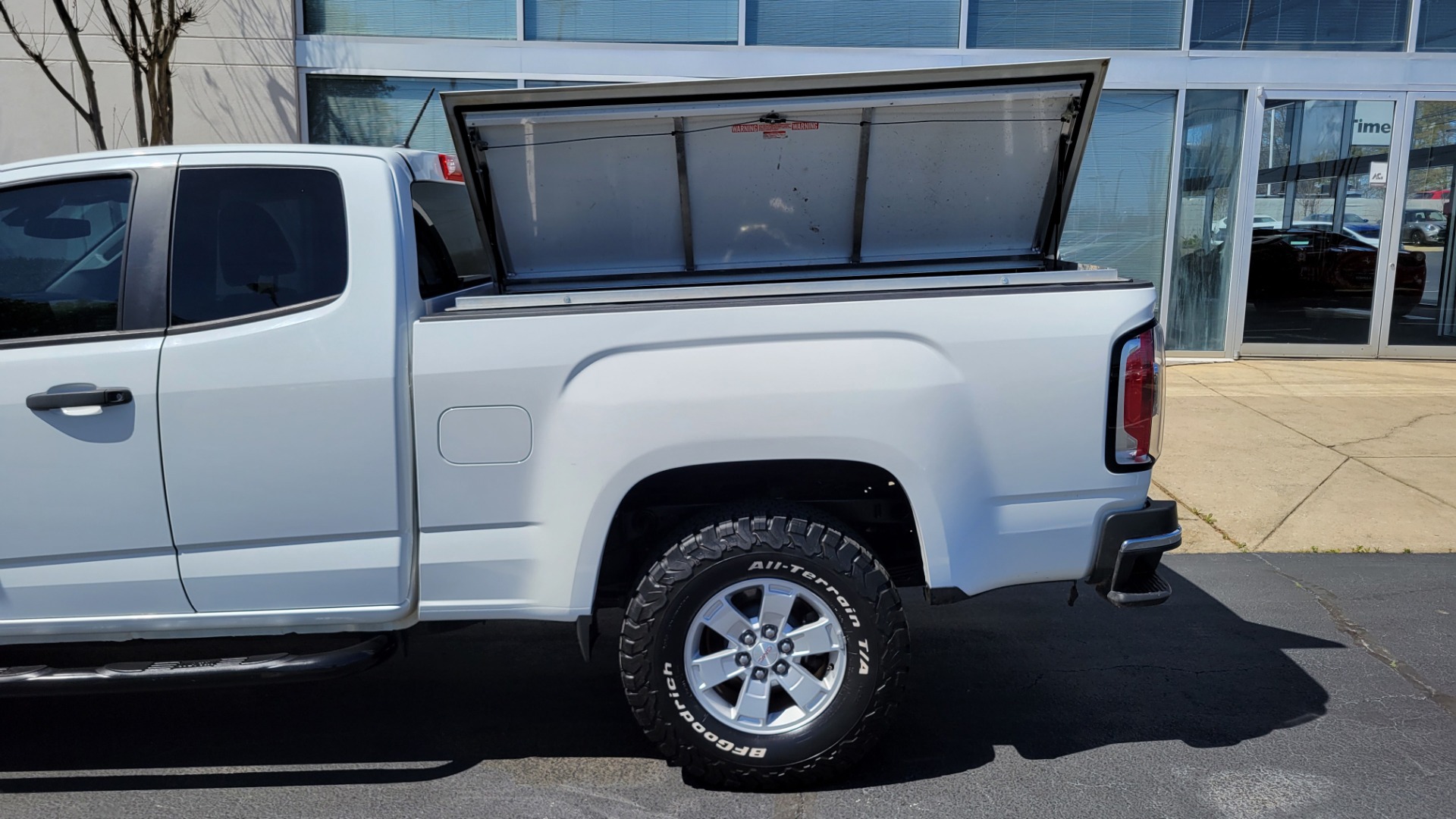 Used 2015 GMC Canyon 2WD SL for sale Sold at Formula Imports in Charlotte NC 28227 8