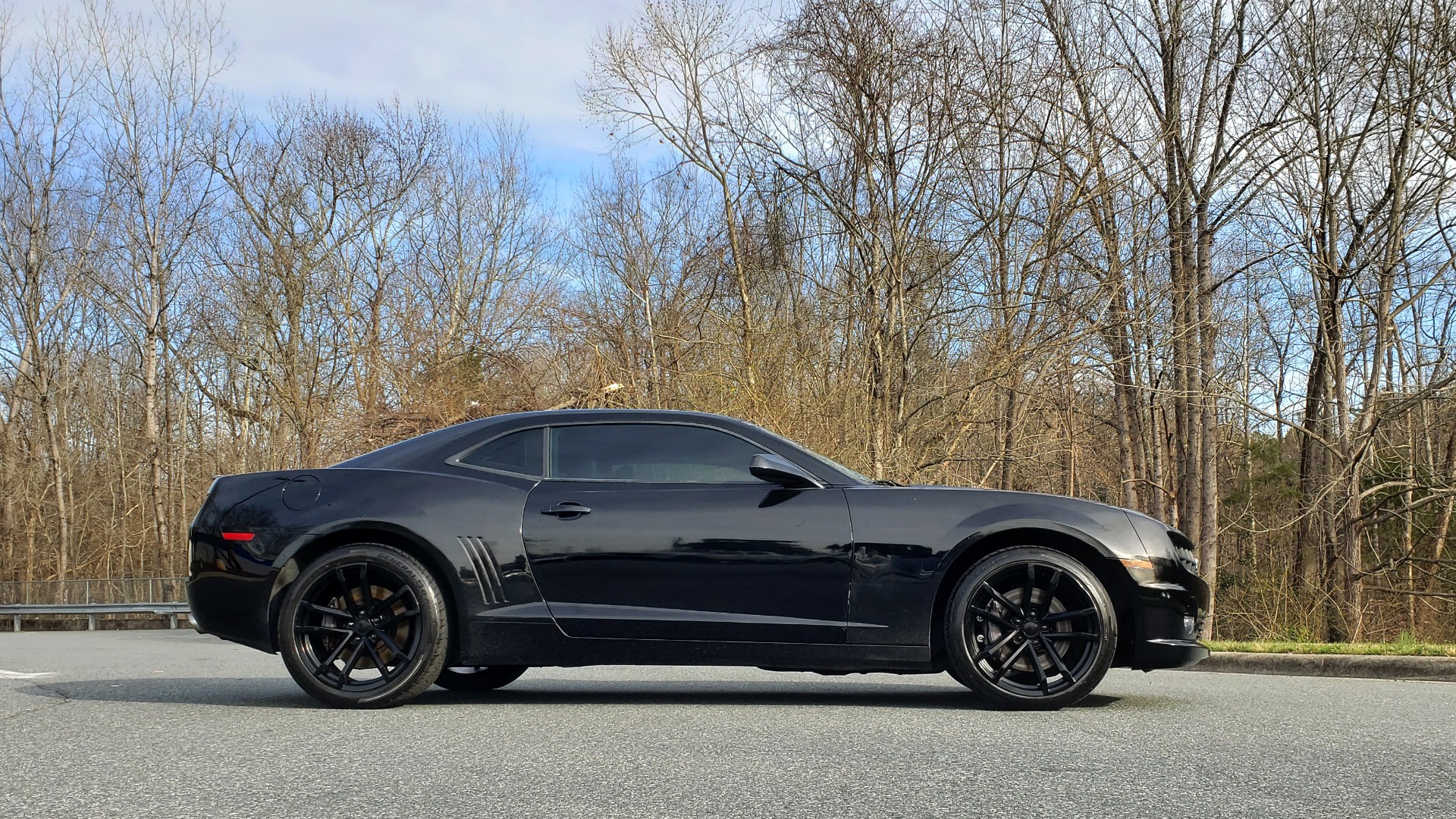 Used 2011 Chevrolet Camaro 2SS / 6.2L V8 / 6-SPEED MANUAL / HEADERS / INTAKE for sale Sold at Formula Imports in Charlotte NC 28227 5