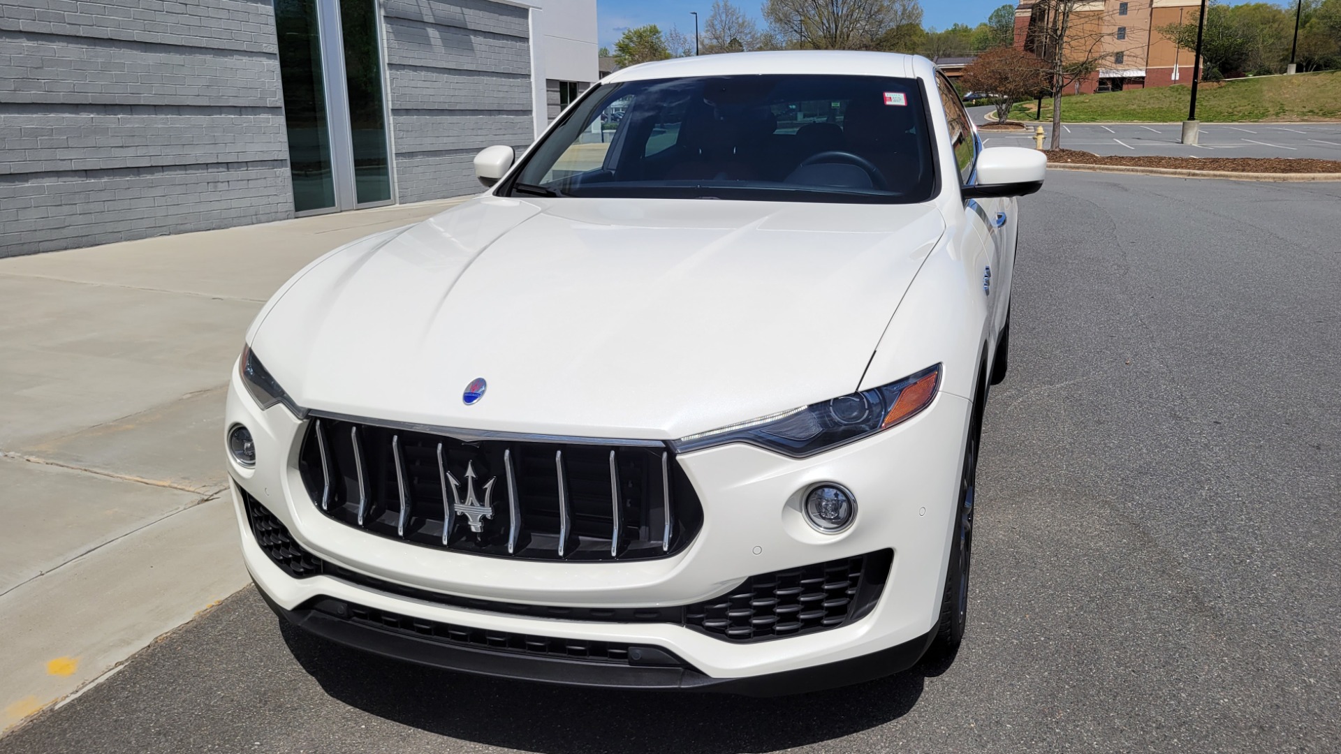 Used 2018 Maserati LEVANTE 3.0L 345HP SUV / 8-SPD / PREMIUM / BSA / NAV / 20IN WHLS / REARVIEW for sale $50,495 at Formula Imports in Charlotte NC 28227 3