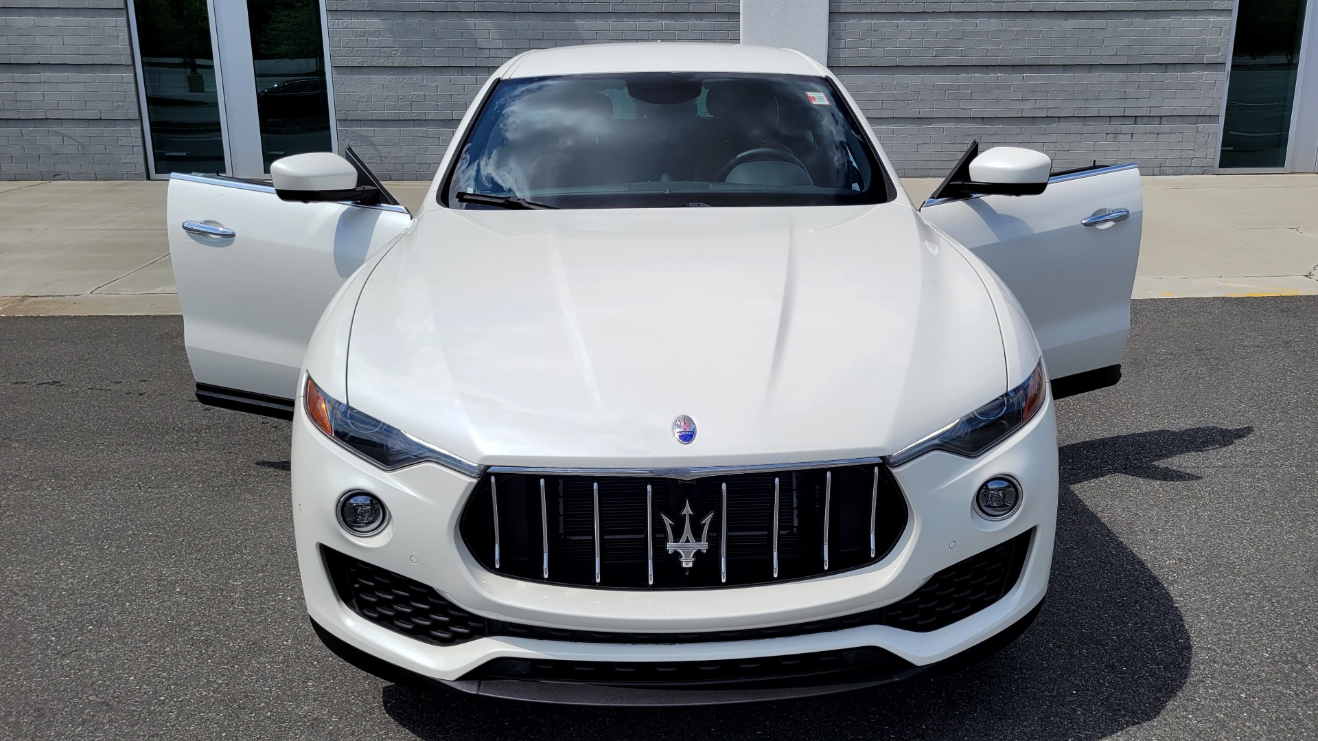 Used 2018 Maserati LEVANTE 3.0L 345HP SUV / 8-SPD / PREMIUM / BSA / NAV / 20IN WHLS / REARVIEW for sale $50,495 at Formula Imports in Charlotte NC 28227 30