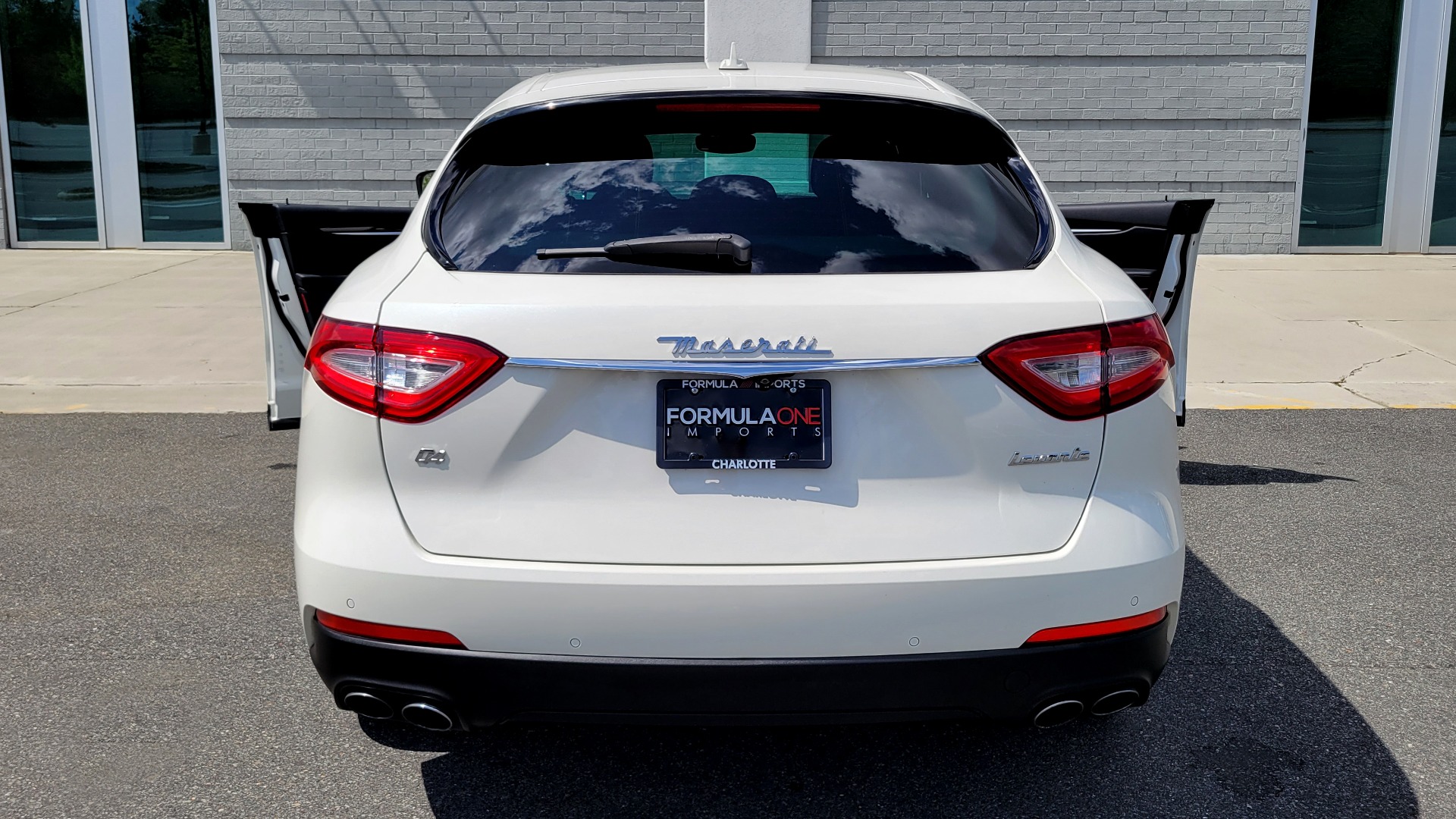 Used 2018 Maserati LEVANTE 3.0L 345HP SUV / 8-SPD / PREMIUM / BSA / NAV / 20IN WHLS / REARVIEW for sale $50,495 at Formula Imports in Charlotte NC 28227 35