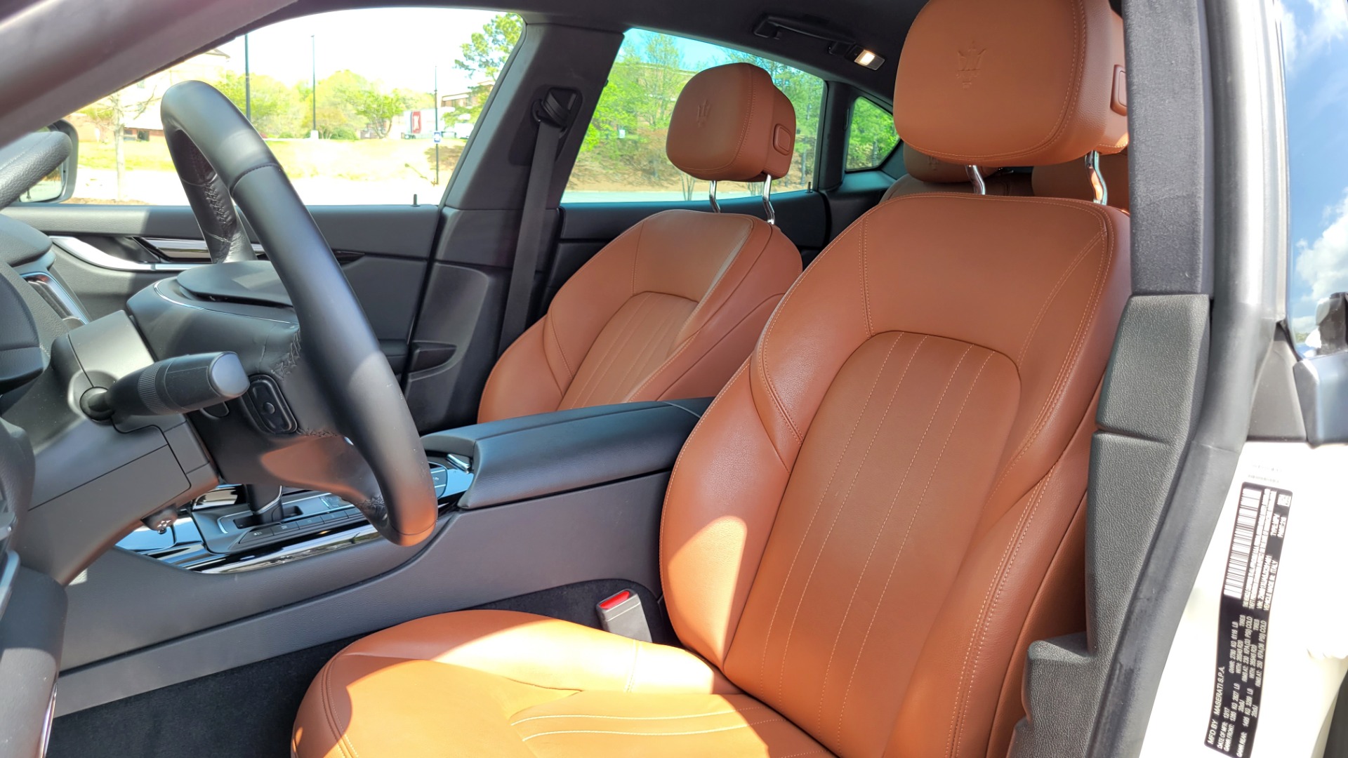 Used 2018 Maserati LEVANTE 3.0L 345HP SUV / 8-SPD / PREMIUM / BSA / NAV / 20IN WHLS / REARVIEW for sale $50,495 at Formula Imports in Charlotte NC 28227 42