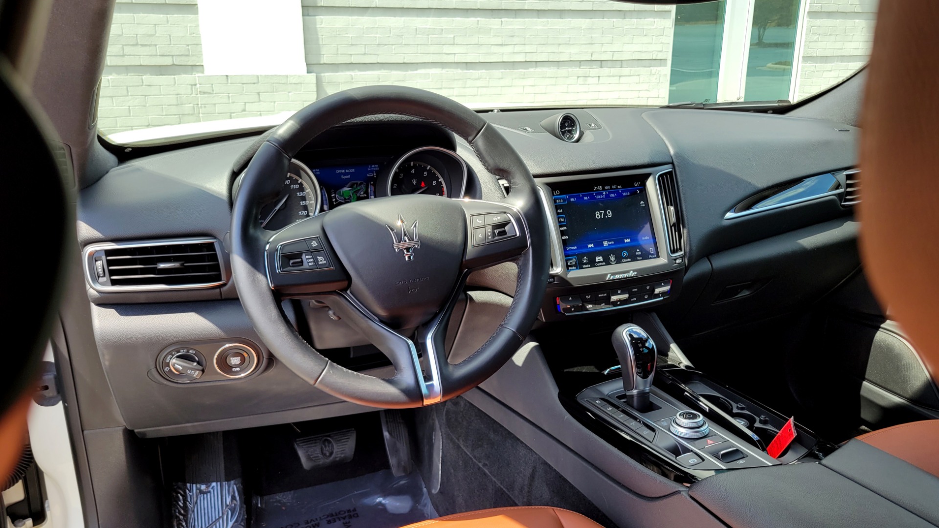 Used 2018 Maserati LEVANTE 3.0L 345HP SUV / 8-SPD / PREMIUM / BSA / NAV / 20IN WHLS / REARVIEW for sale Sold at Formula Imports in Charlotte NC 28227 43