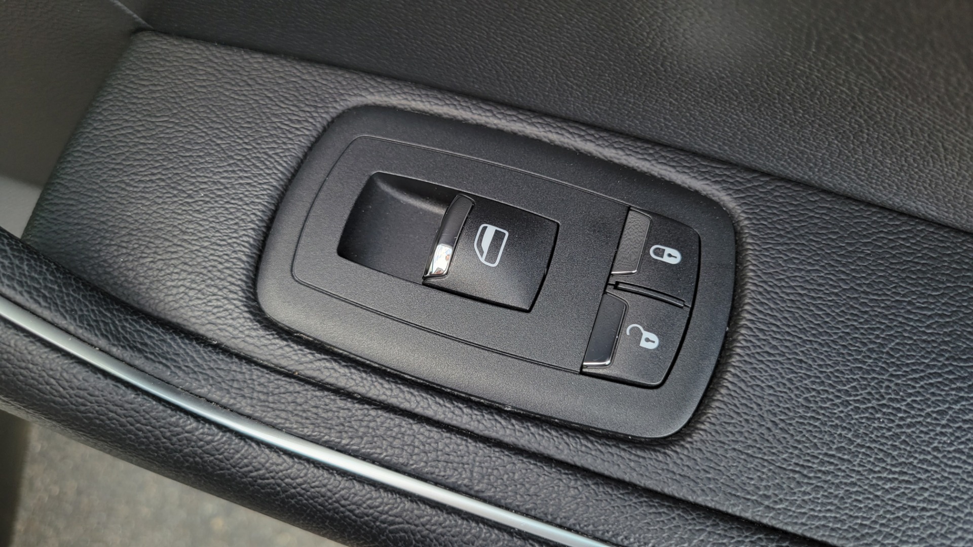 Used 2018 Maserati LEVANTE 3.0L 345HP SUV / 8-SPD / PREMIUM / BSA / NAV / 20IN WHLS / REARVIEW for sale $50,495 at Formula Imports in Charlotte NC 28227 69