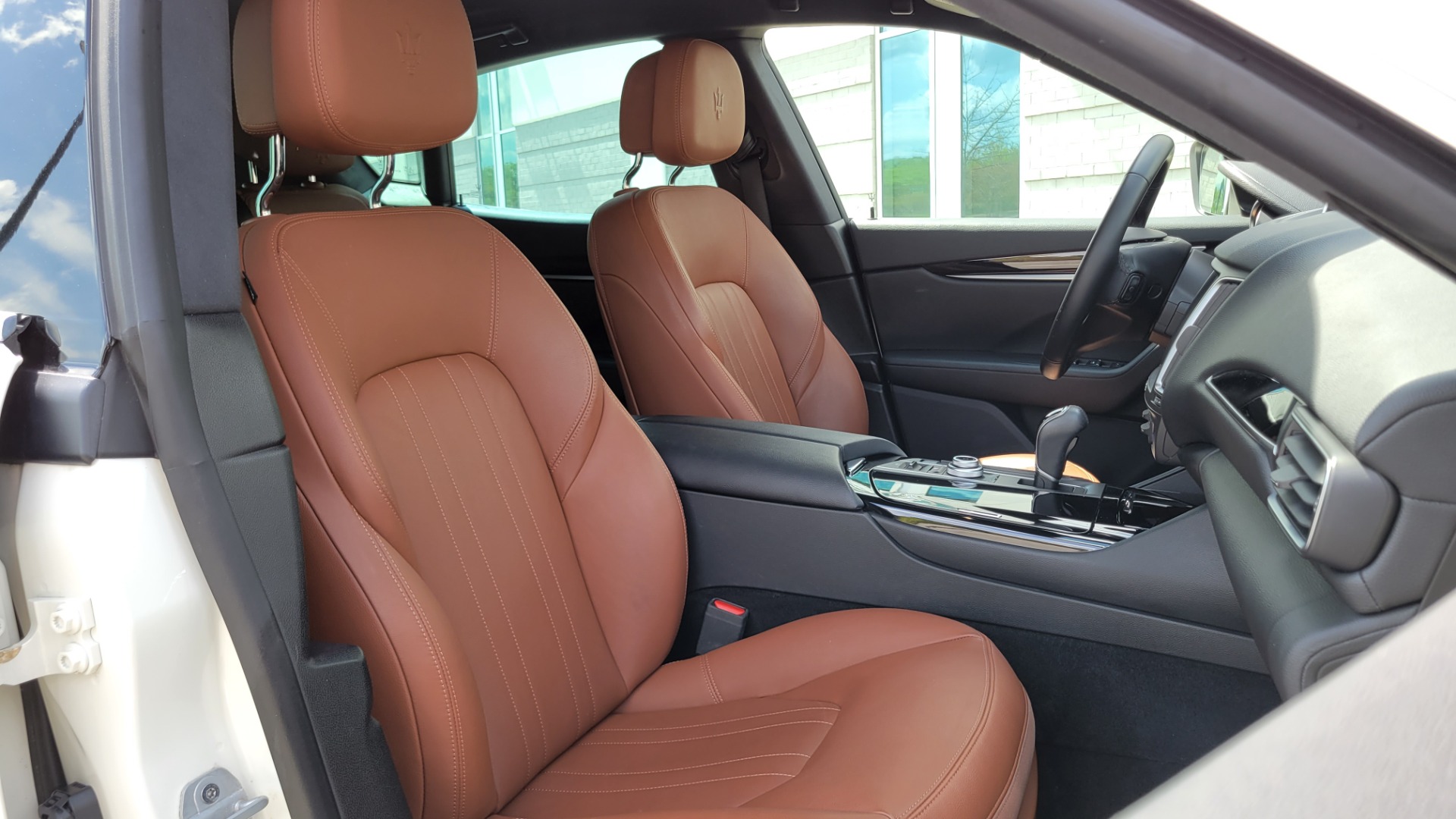 Used 2018 Maserati LEVANTE 3.0L 345HP SUV / 8-SPD / PREMIUM / BSA / NAV / 20IN WHLS / REARVIEW for sale $50,495 at Formula Imports in Charlotte NC 28227 71