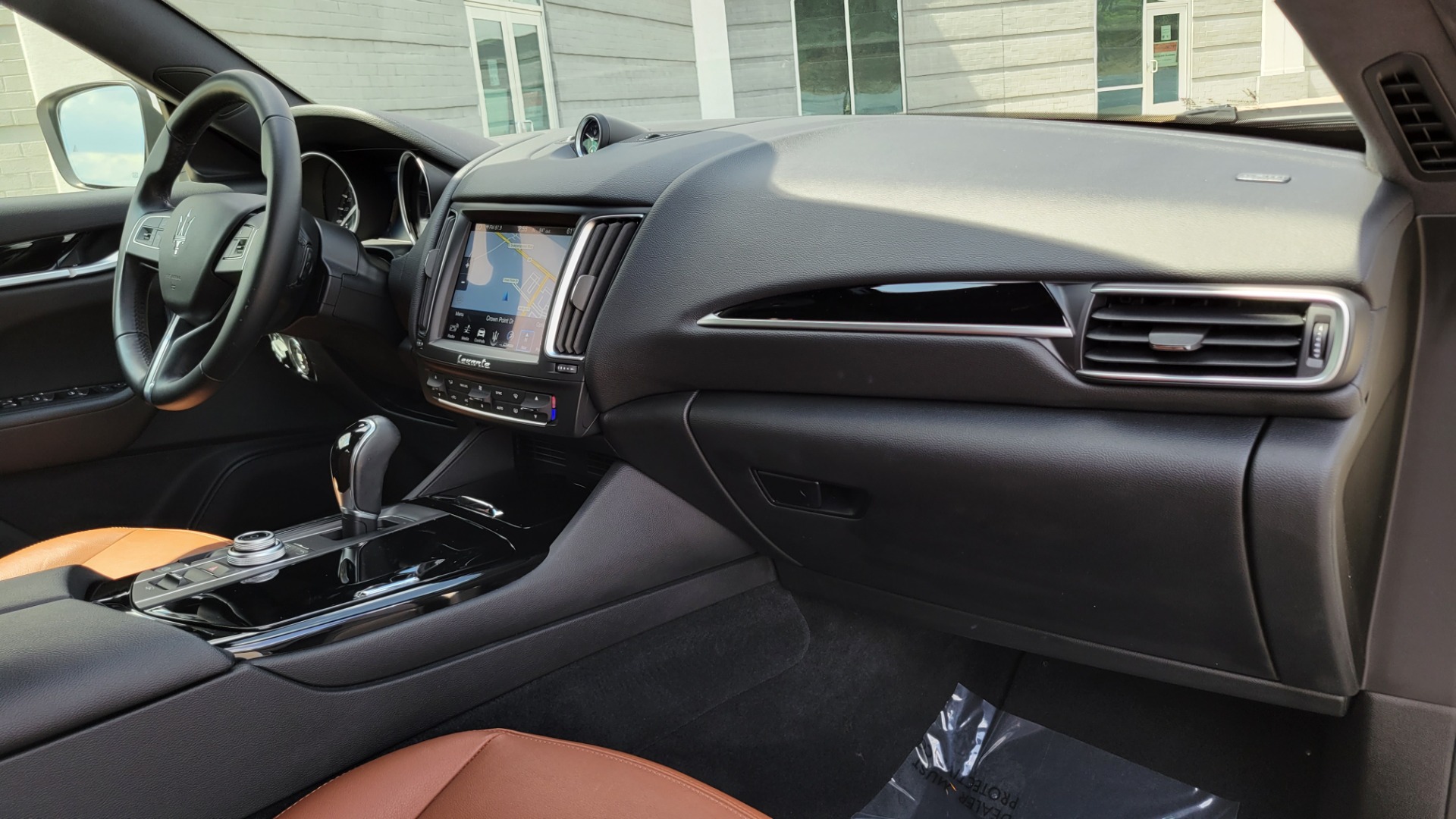 Used 2018 Maserati LEVANTE 3.0L 345HP SUV / 8-SPD / PREMIUM / BSA / NAV / 20IN WHLS / REARVIEW for sale $50,495 at Formula Imports in Charlotte NC 28227 73