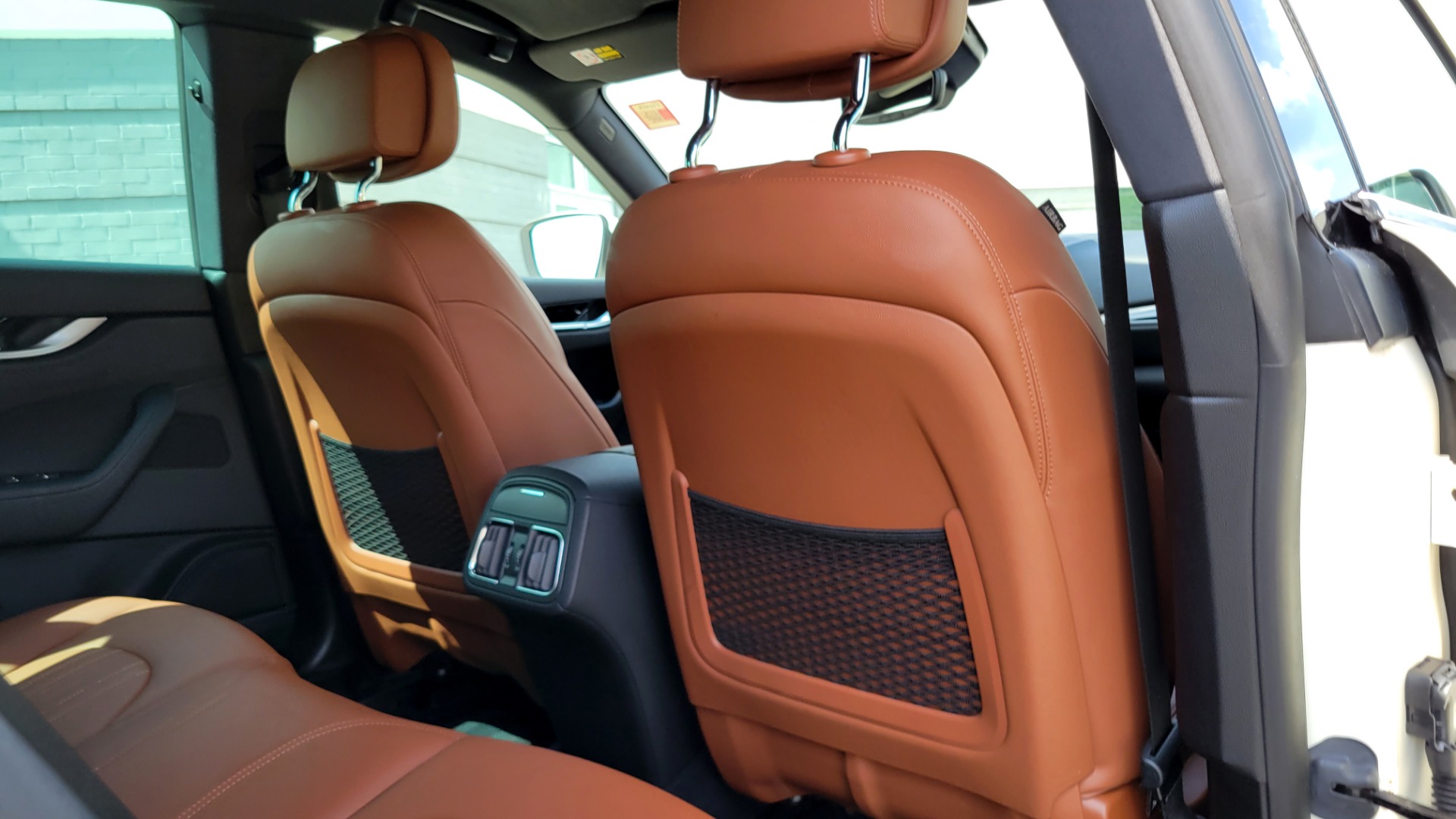 Used 2018 Maserati LEVANTE 3.0L 345HP SUV / 8-SPD / PREMIUM / BSA / NAV / 20IN WHLS / REARVIEW for sale $50,495 at Formula Imports in Charlotte NC 28227 81