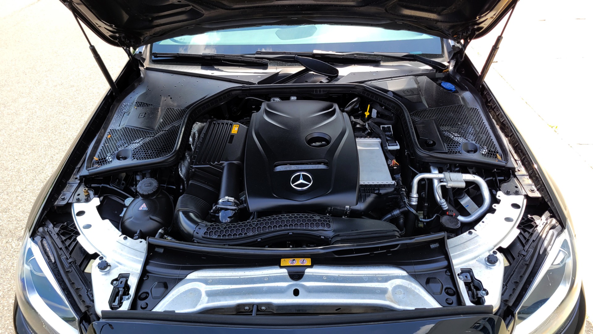 Used 2018 Mercedes-Benz C-CLASS C 300 PREMIUM 2.0L SEDAN / NAV / KEYLESS-GO / BLIND SPOT ASST for sale Sold at Formula Imports in Charlotte NC 28227 11
