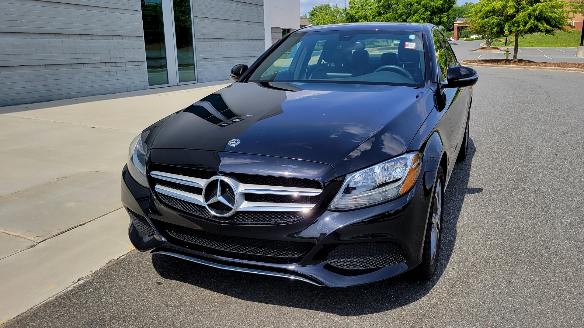 Used 2018 Mercedes-Benz C-CLASS C 300 PREMIUM 2.0L SEDAN / NAV / KEYLESS-GO / BLIND SPOT ASST for sale Sold at Formula Imports in Charlotte NC 28227 2