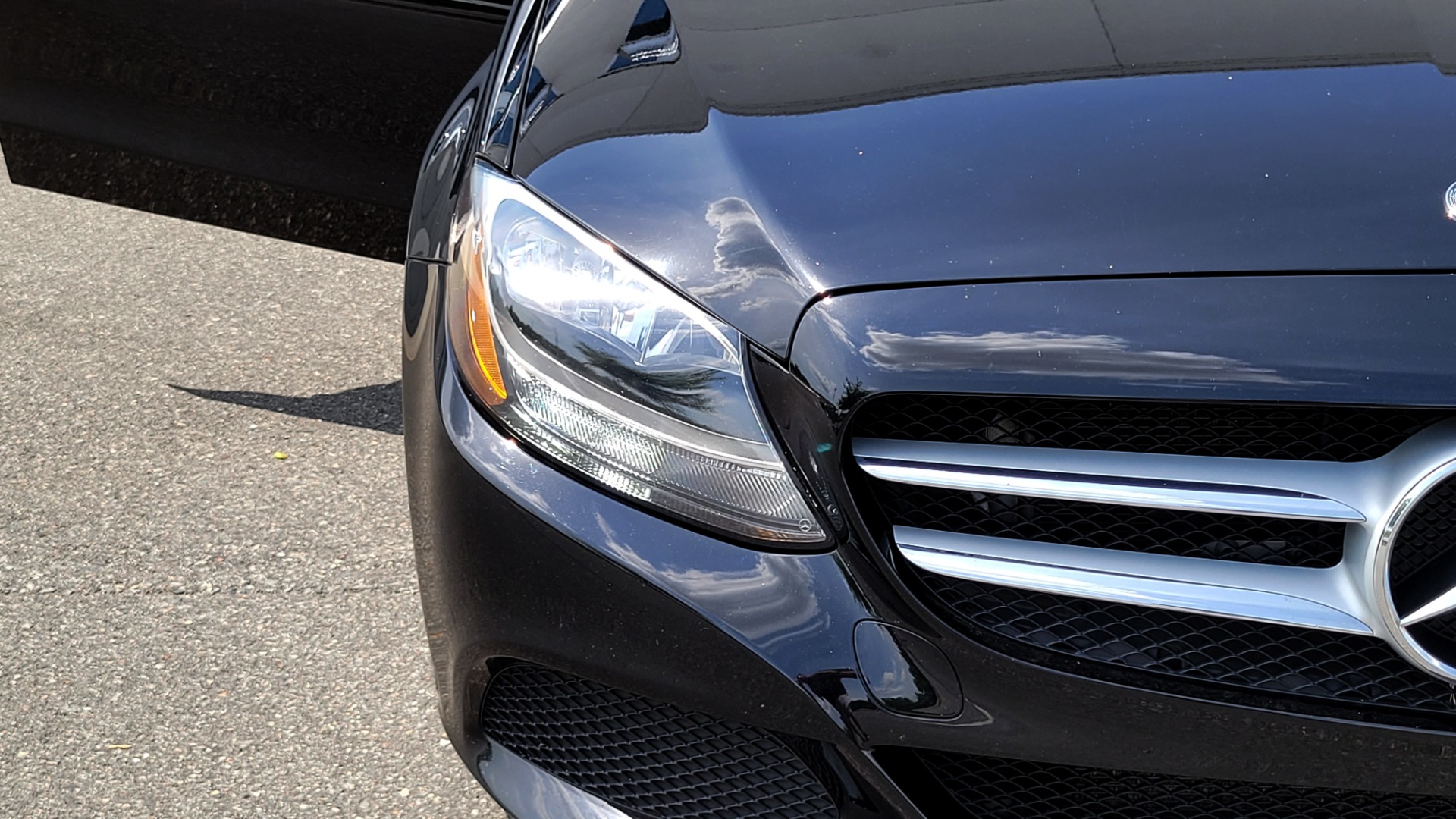 Used 2018 Mercedes-Benz C-CLASS C 300 PREMIUM 2.0L SEDAN / NAV / KEYLESS-GO / BLIND SPOT ASST for sale Sold at Formula Imports in Charlotte NC 28227 20