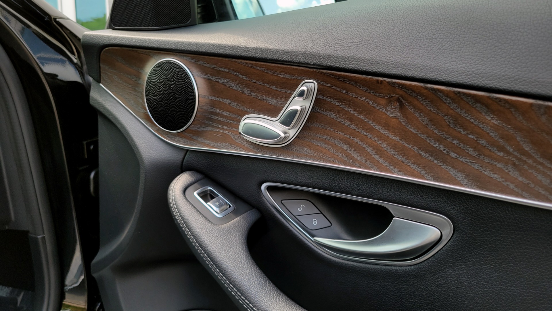 Used 2018 Mercedes-Benz C-CLASS C 300 PREMIUM 2.0L SEDAN / NAV / KEYLESS-GO / BLIND SPOT ASST for sale Sold at Formula Imports in Charlotte NC 28227 63