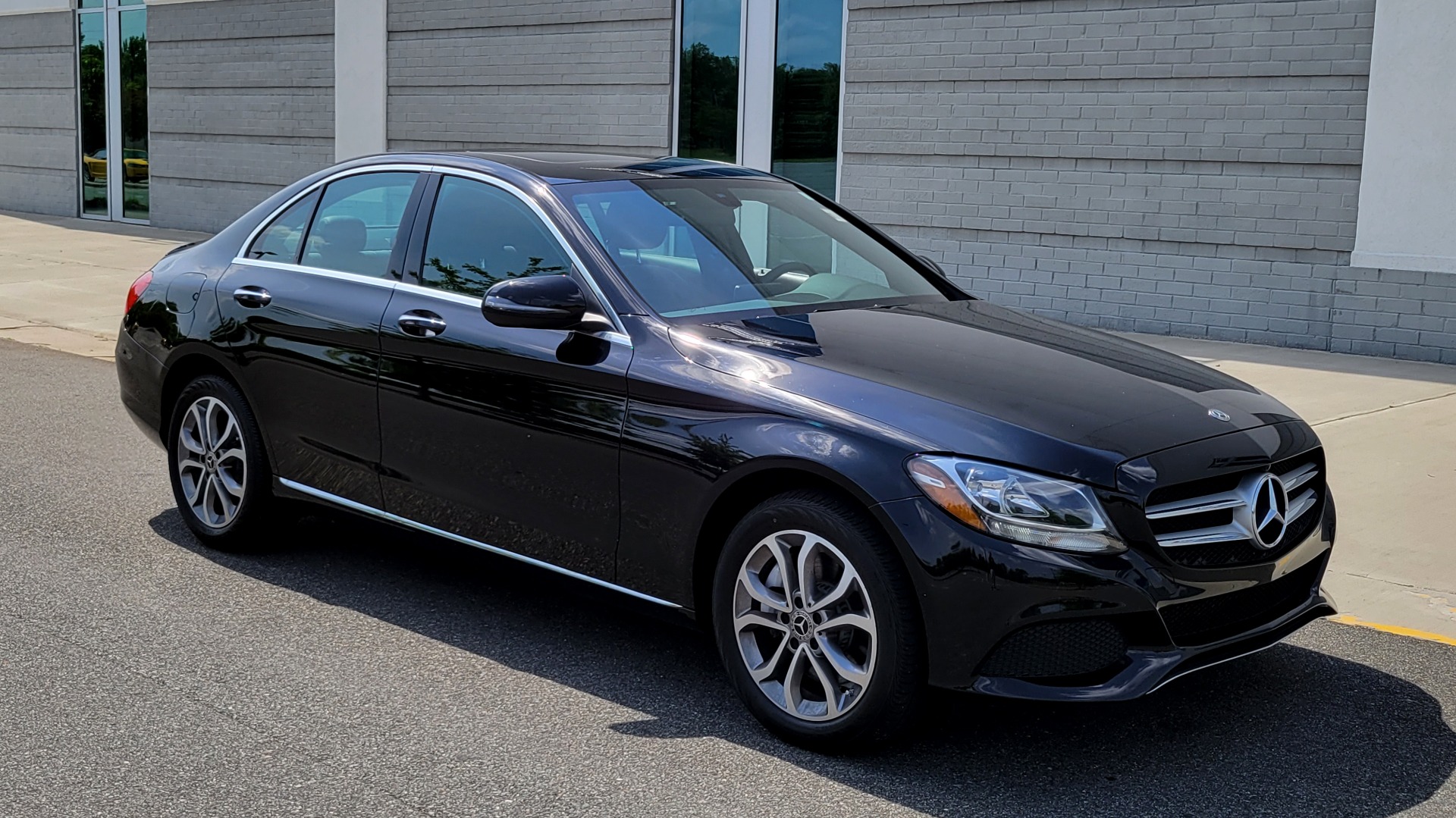 Used 2018 Mercedes-Benz C-CLASS C 300 PREMIUM 2.0L SEDAN / NAV / KEYLESS-GO / BLIND SPOT ASST for sale Sold at Formula Imports in Charlotte NC 28227 9