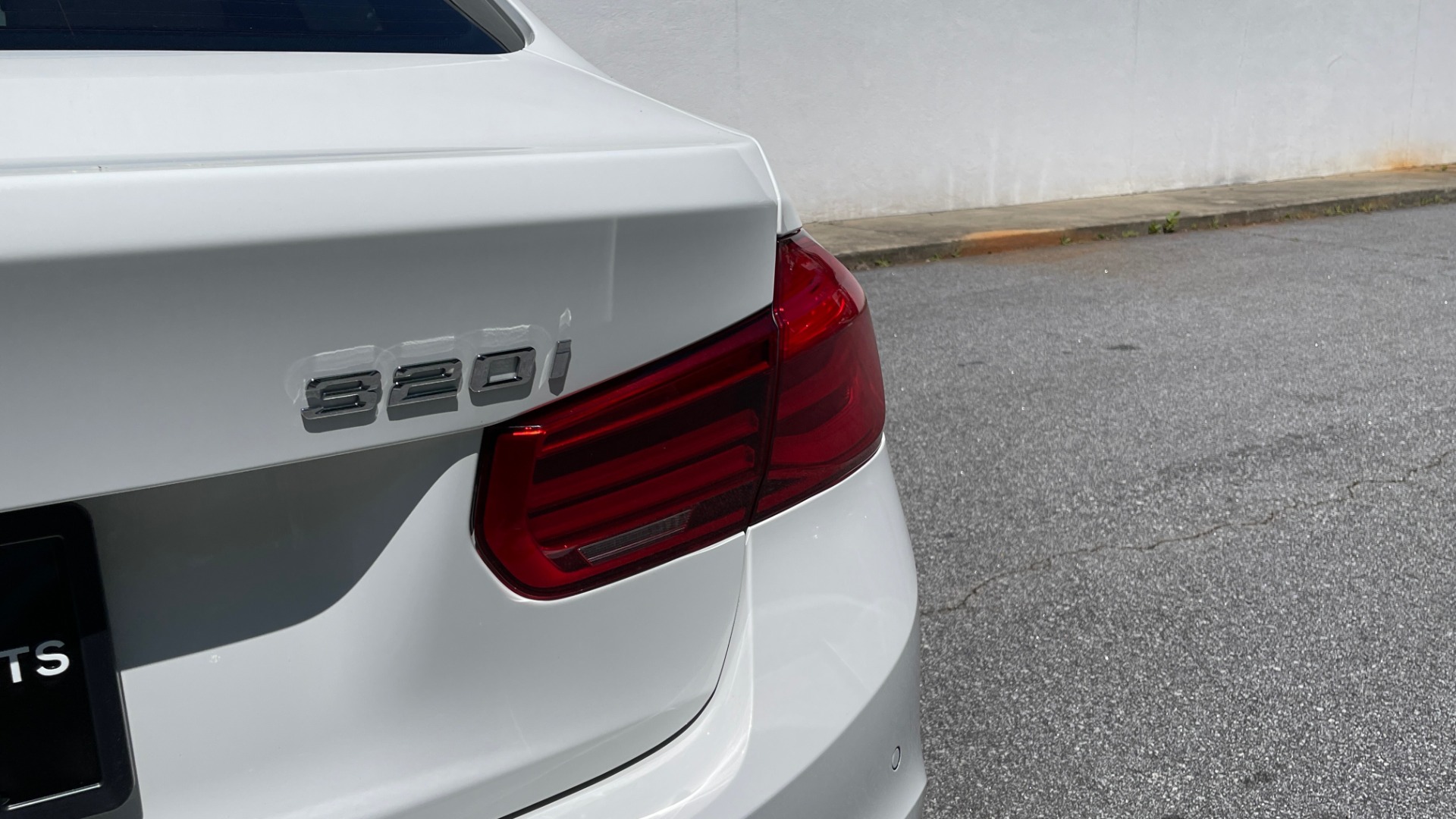Used 2017 BMW 3 SERIES 320I XDRIVE SEDAN / DRVR ASST / SUNROOF / HTD STS / REARVIEW for sale Sold at Formula Imports in Charlotte NC 28227 17
