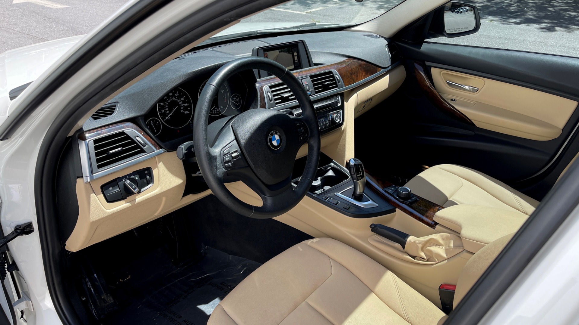 Used 2017 BMW 3 SERIES 320I XDRIVE SEDAN / DRVR ASST / SUNROOF / HTD STS / REARVIEW for sale Sold at Formula Imports in Charlotte NC 28227 20