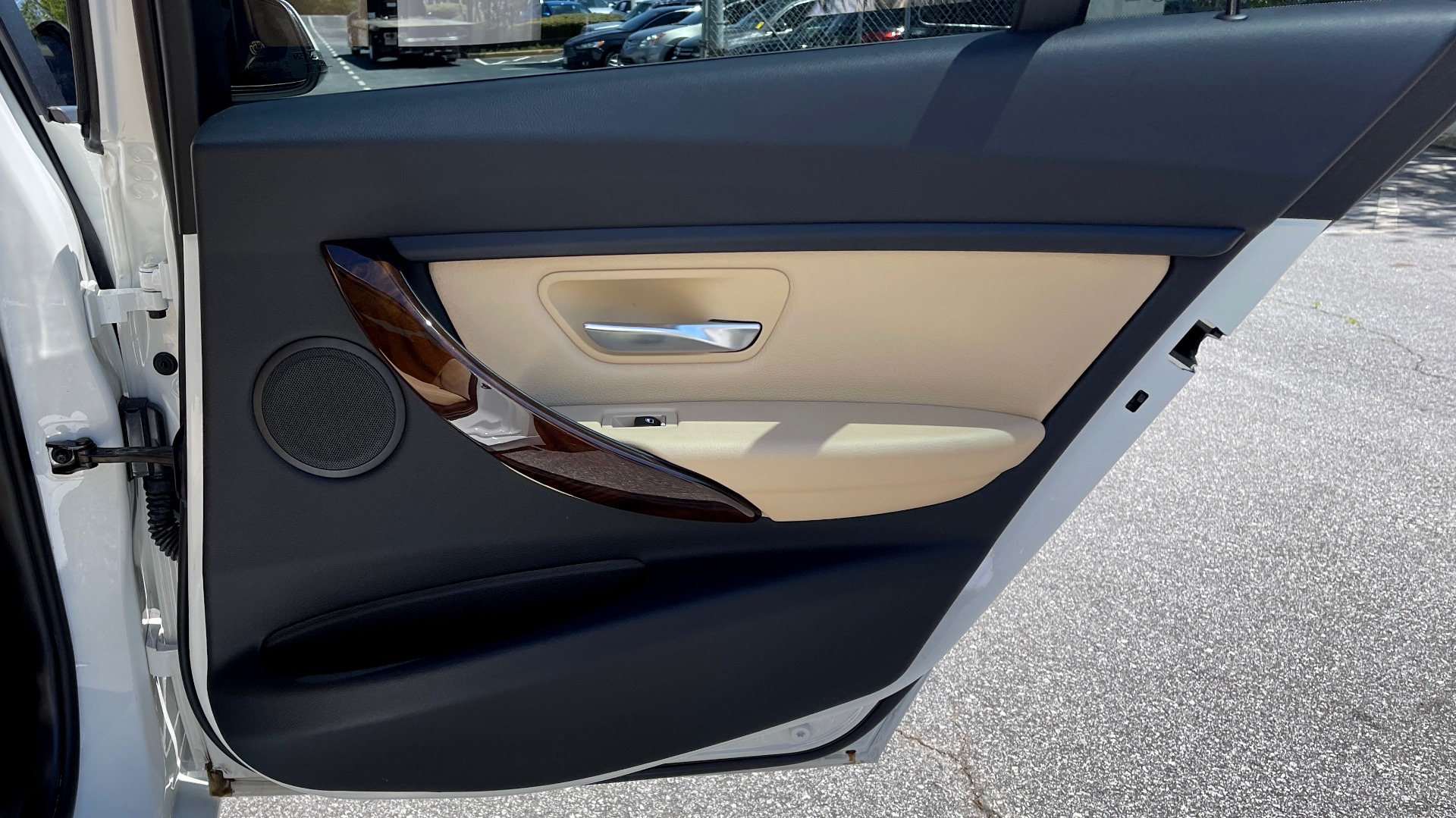 Used 2017 BMW 3 SERIES 320I XDRIVE SEDAN / DRVR ASST / SUNROOF / HTD STS / REARVIEW for sale Sold at Formula Imports in Charlotte NC 28227 45