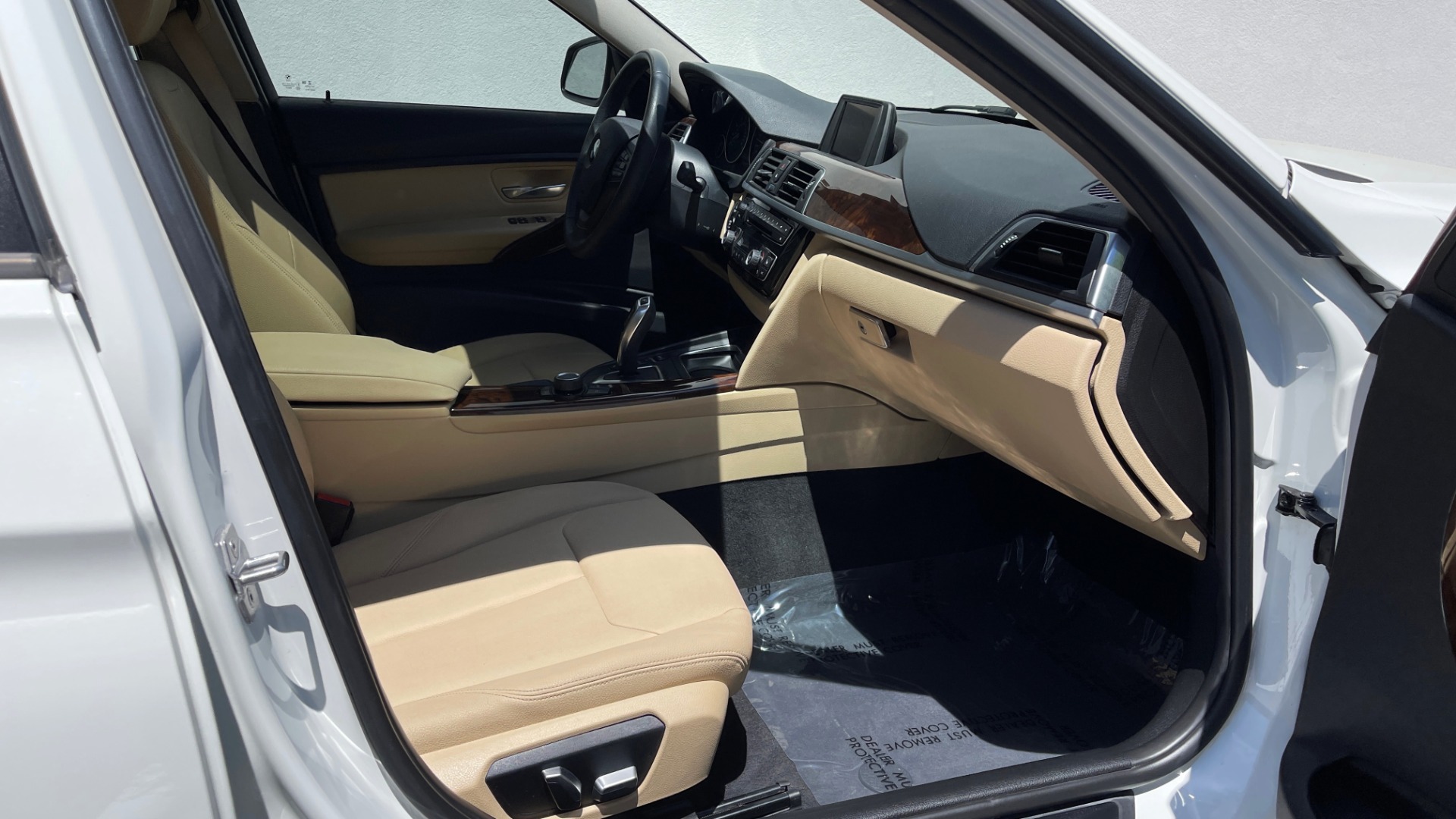 Used 2017 BMW 3 SERIES 320I XDRIVE SEDAN / DRVR ASST / SUNROOF / HTD STS / REARVIEW for sale $25,295 at Formula Imports in Charlotte NC 28227 51
