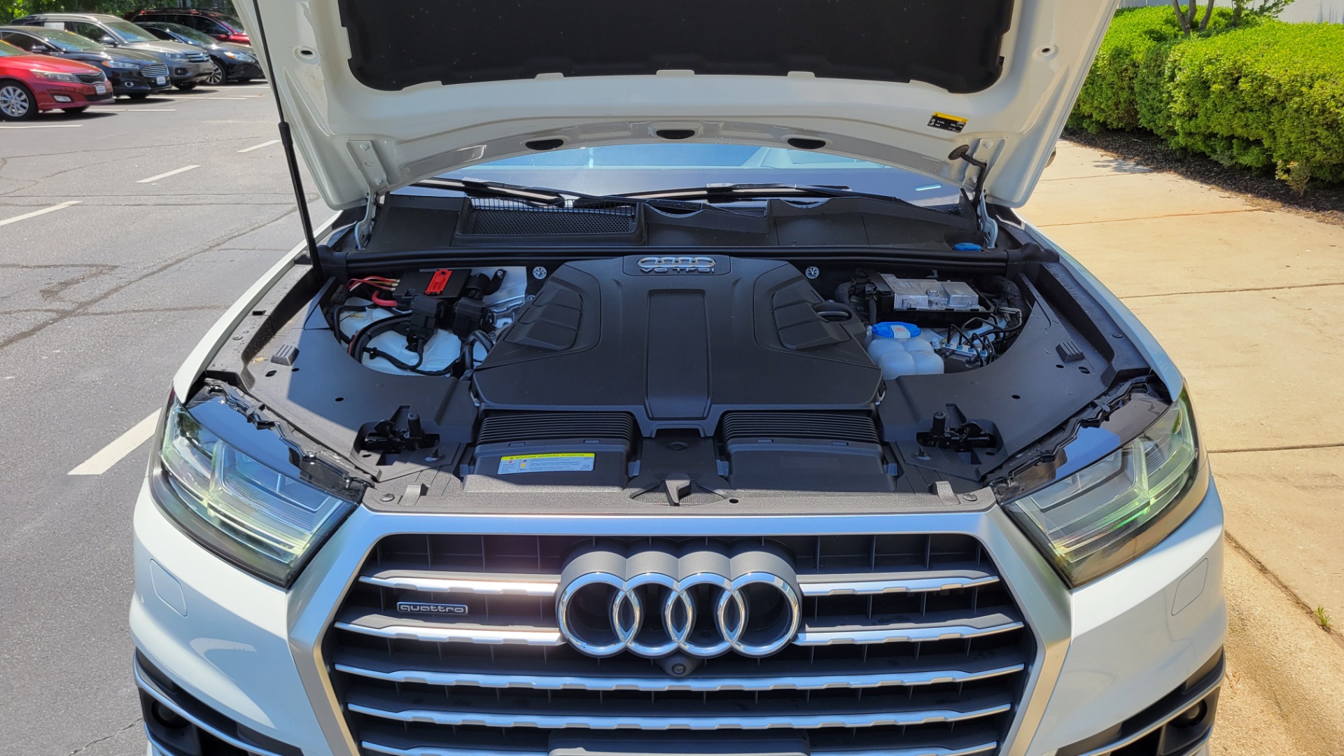 Used 2017 Audi Q7 PRESTIGE 3.0L SUV / NAV / DRVR ASST / CLD WTHR / SUNROOF / TOW / 3-ROW for sale $42,395 at Formula Imports in Charlotte NC 28227 12
