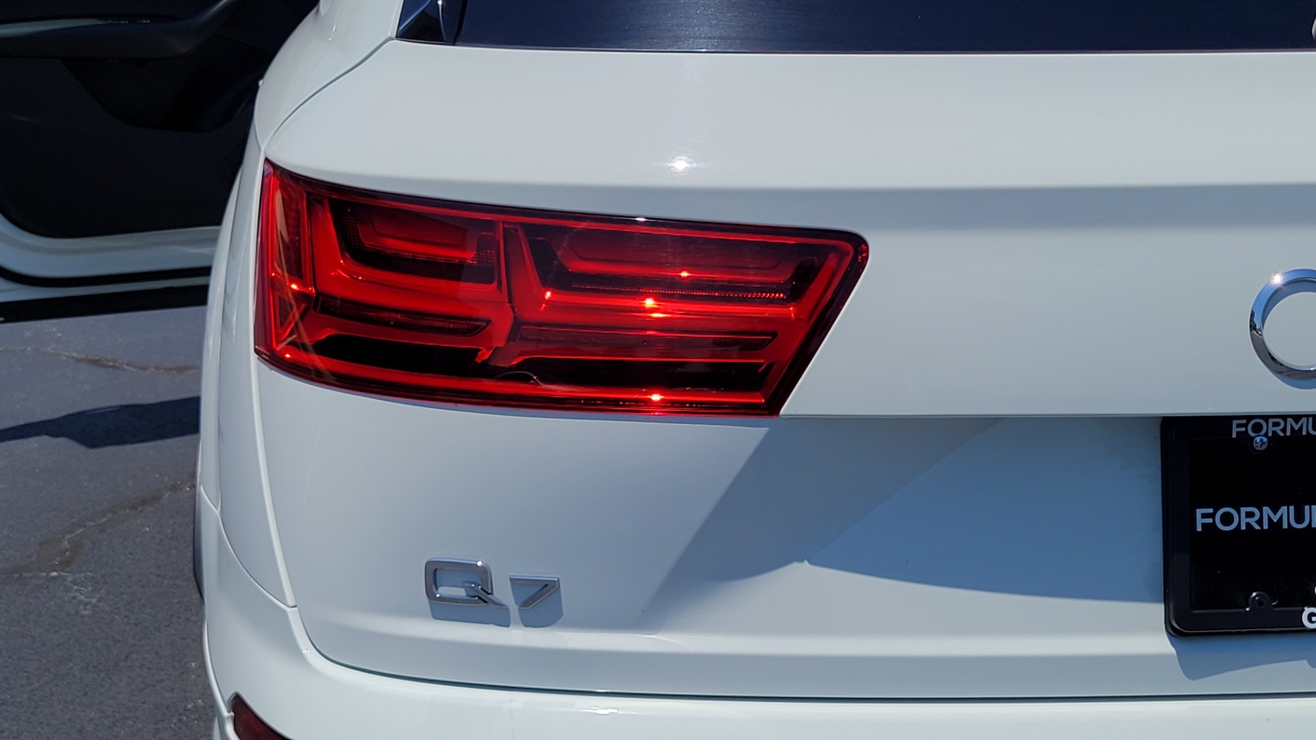 Used 2017 Audi Q7 PRESTIGE 3.0L SUV / NAV / DRVR ASST / CLD WTHR / SUNROOF / TOW / 3-ROW for sale $42,395 at Formula Imports in Charlotte NC 28227 26
