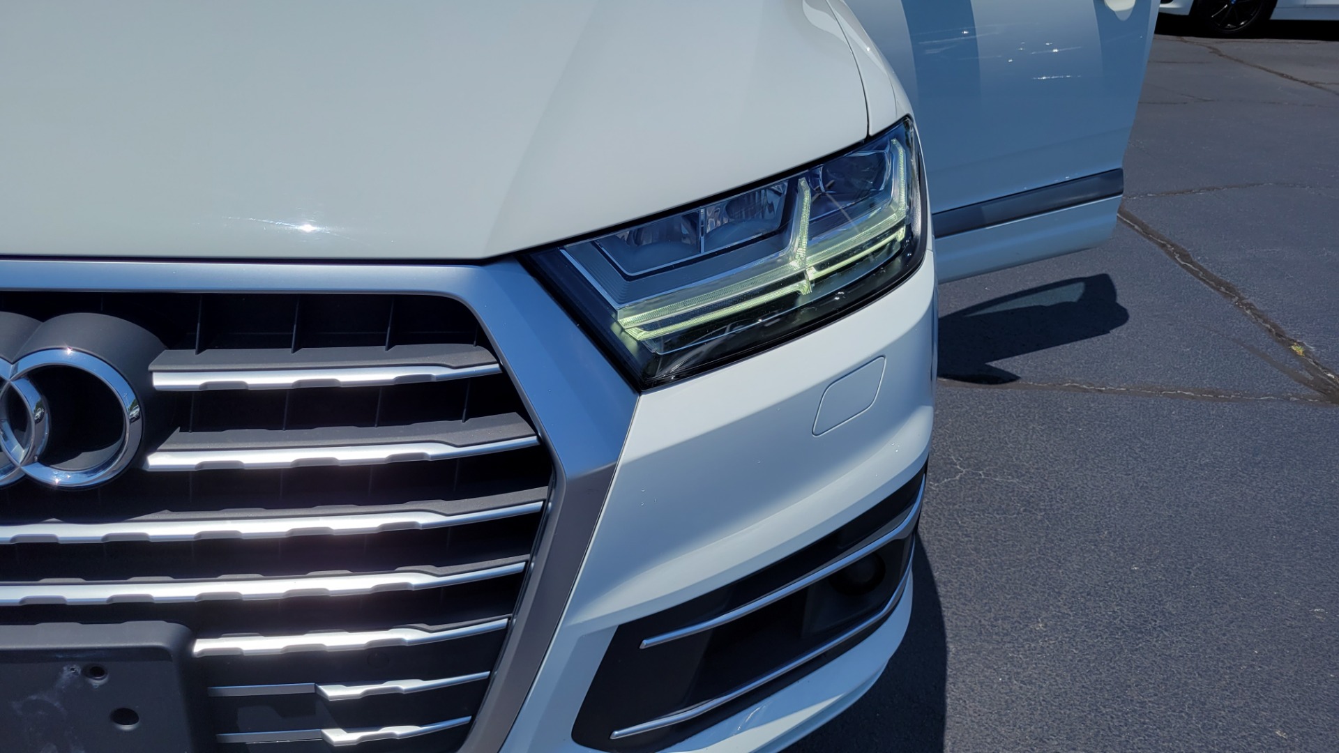 Used 2017 Audi Q7 PRESTIGE 3.0L SUV / NAV / DRVR ASST / CLD WTHR / SUNROOF / TOW / 3-ROW for sale $42,395 at Formula Imports in Charlotte NC 28227 31