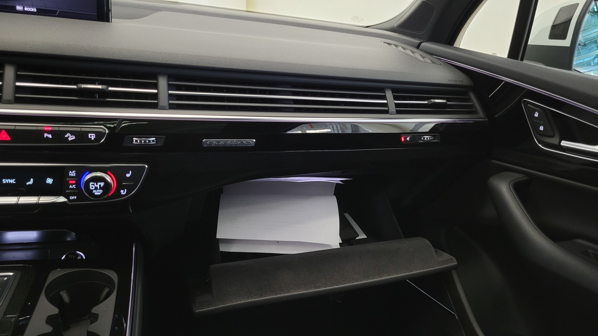 Used 2017 Audi Q7 PRESTIGE 3.0L SUV / NAV / DRVR ASST / CLD WTHR / SUNROOF / TOW / 3-ROW for sale $42,395 at Formula Imports in Charlotte NC 28227 57